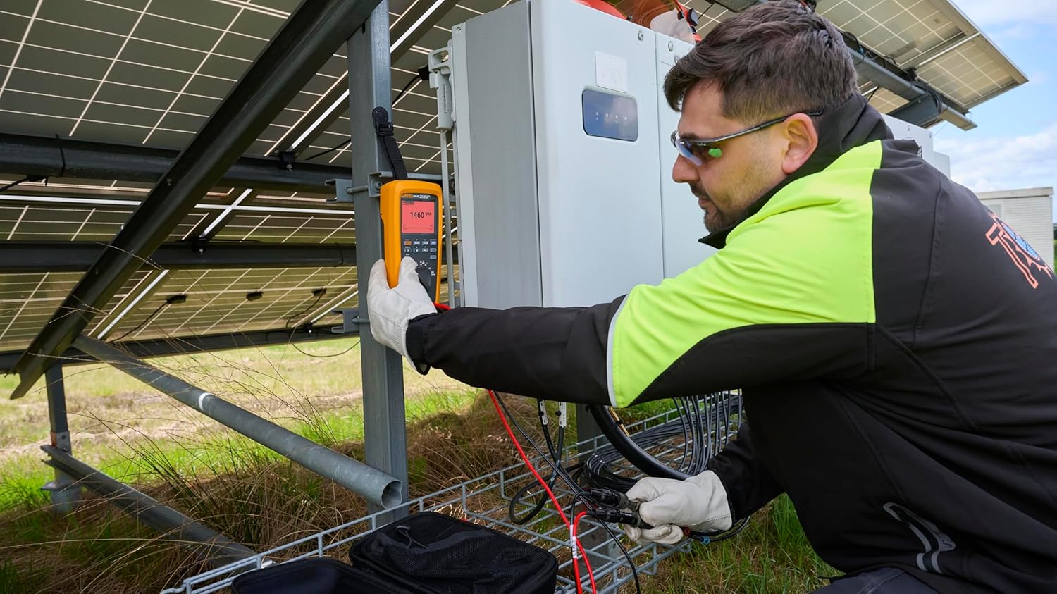 Fluke 283FC - CAT III 1500V, CAT IV 1000V True-RMS Wireless Multimeter