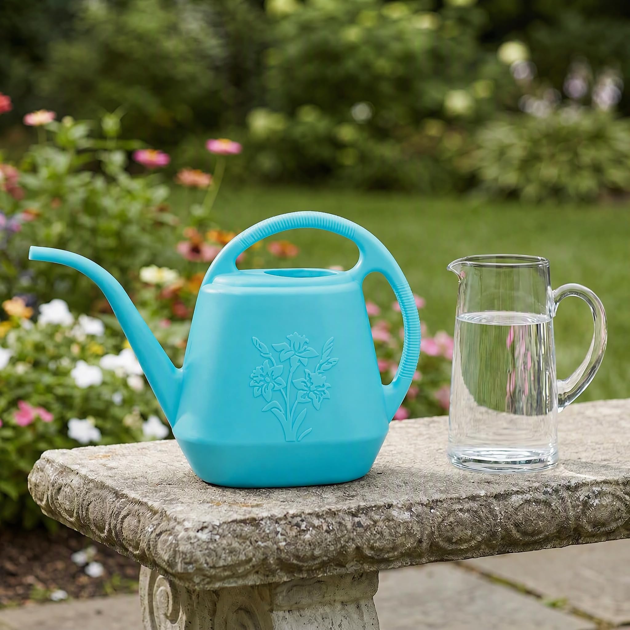 Fasmov Arrosoir en plastique de 3,8 l avec poignée confortable, arrosoir de jardin à long bec pour arroser les plantes, bleu vif