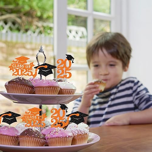 Miniatura 304 de Paquete de 24 adornos dorados para cupcakes de graduación 2025 con purpurina So Proud of You Done Diploma Graduation Cap Cupcake Picks Class of 2025
