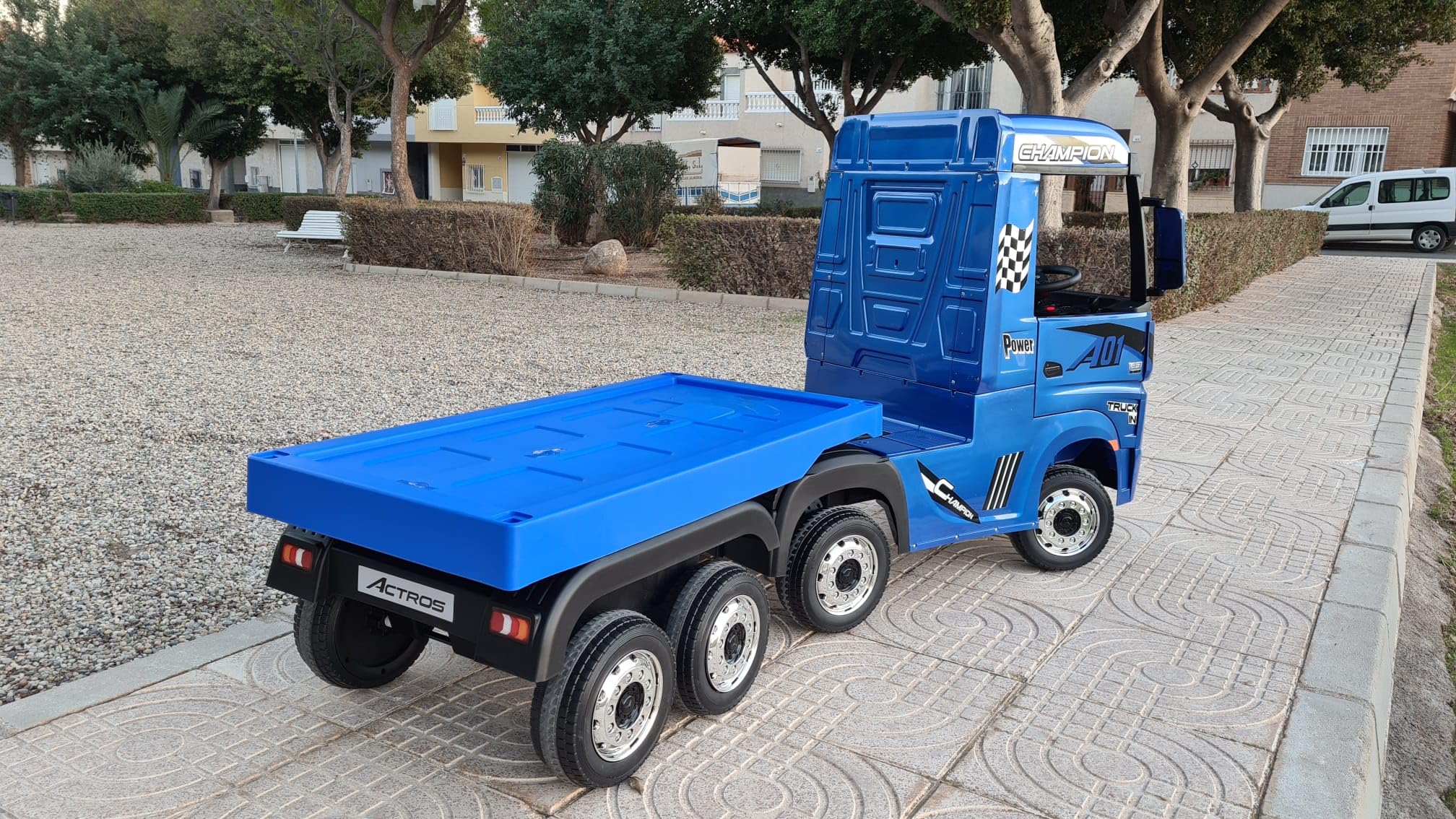 Rimorchio blu per camion elettrico Scania o Mercedes ACTRI 4X4 da 12 V per bambini (Viene spedito solo il rimorchio)