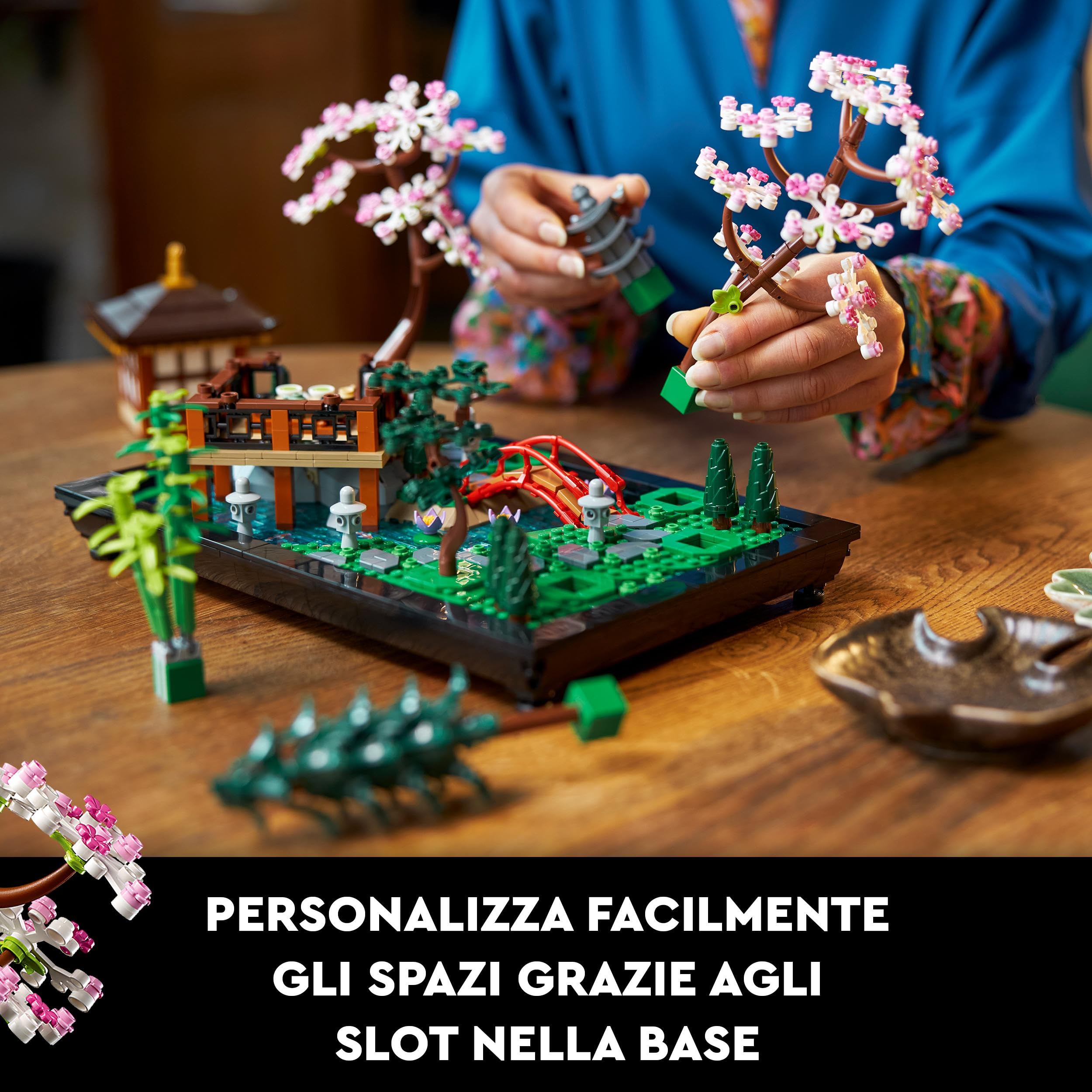 LEGO 10315 Icons Il Giardino Tranquillo, Kit Giardino Botanico Zen per Adulti con Fiori di Loto, Regalo per Donna e Uomo Fan del Giardinaggio Giapponese, Decorazione da Scrivania Personalizzabile