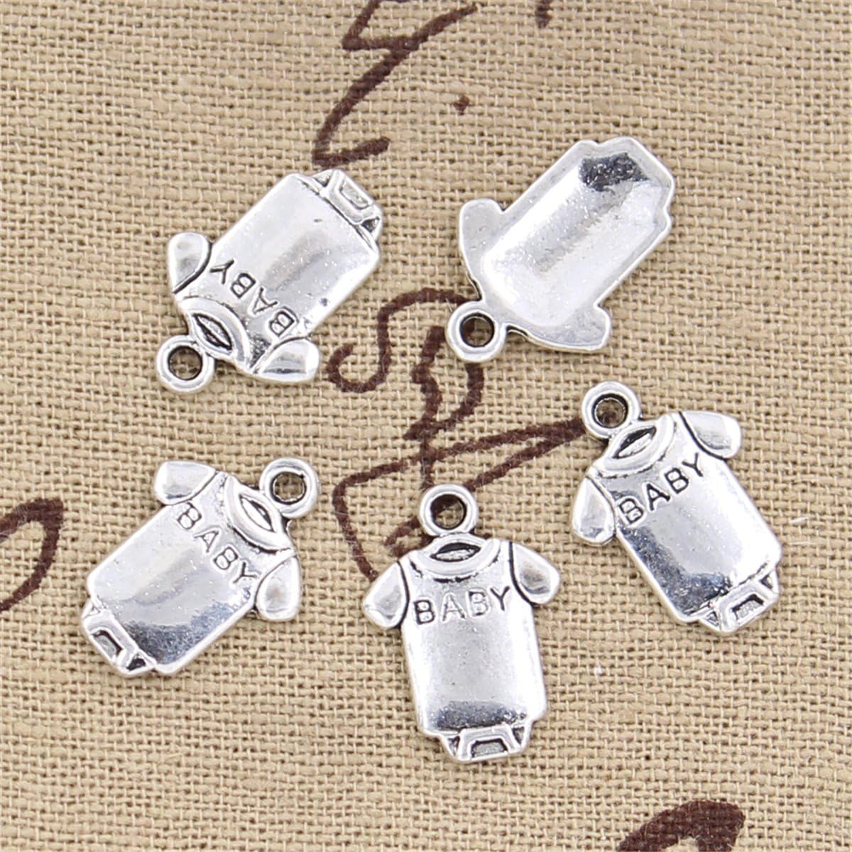 hroryn50pcs Charms baby onesie coverall cloth 17x12mm Antique Making Vintage Tibetan Silver Zinc Alloy Pendant