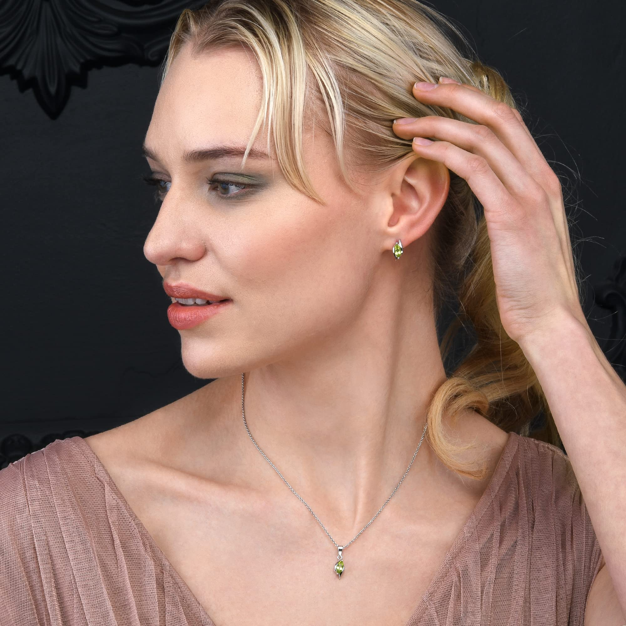 namana 925 Sterling Silber Halskette mit natürlichen Edelstein-Anhängern für Damen, Sterling Silber Halskette mit Halbedelsteinen in Marquise-Form an einem eleganten Anhänger für Frauen.
