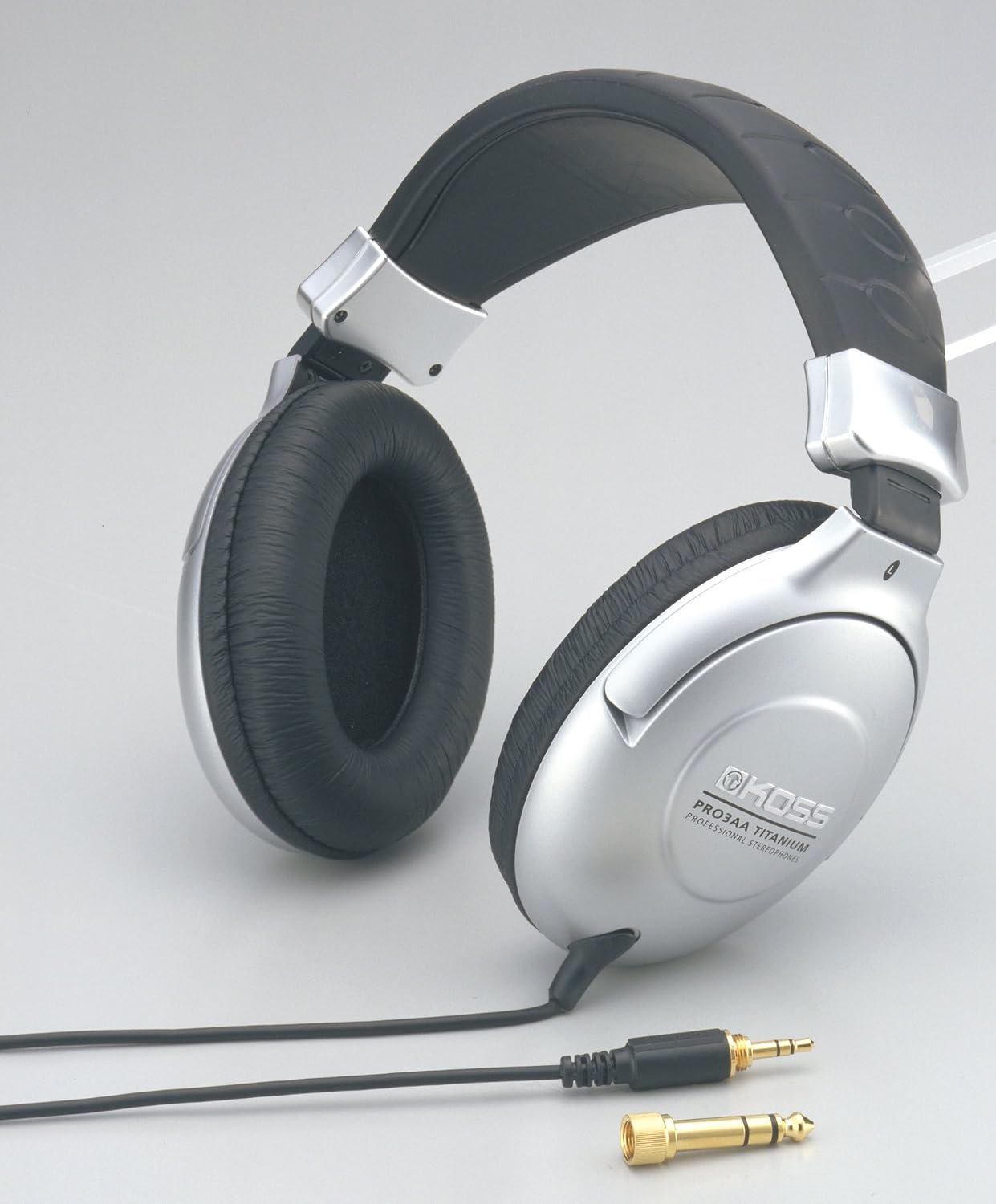 Amazon.com: KOSS sealed overhead headphones sound isolating lightweight PRO/ 3AA (Japan Import) : Electronics