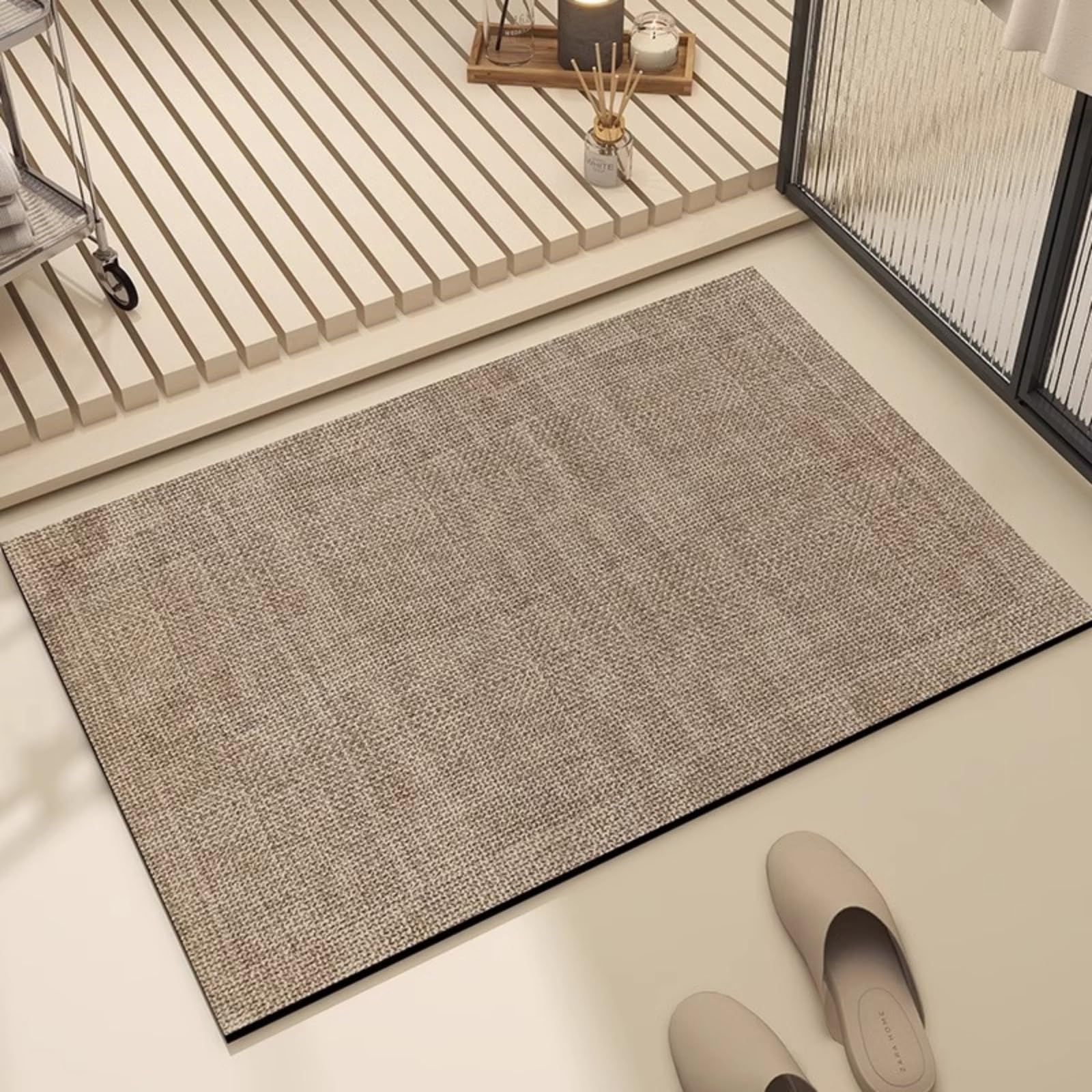 Tapis de salle de bain anti glissade pour éviter les sols humides