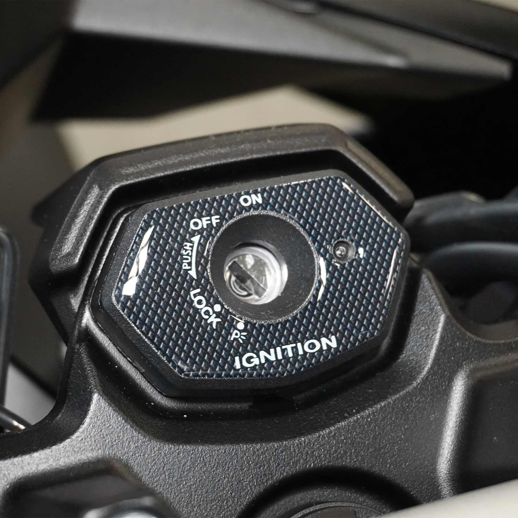 labelbike - 3D Gel Resin Sticker Motorcycle Key Ignition Zone Protection Compatible with Suzuki V-Strom 800DE 2023