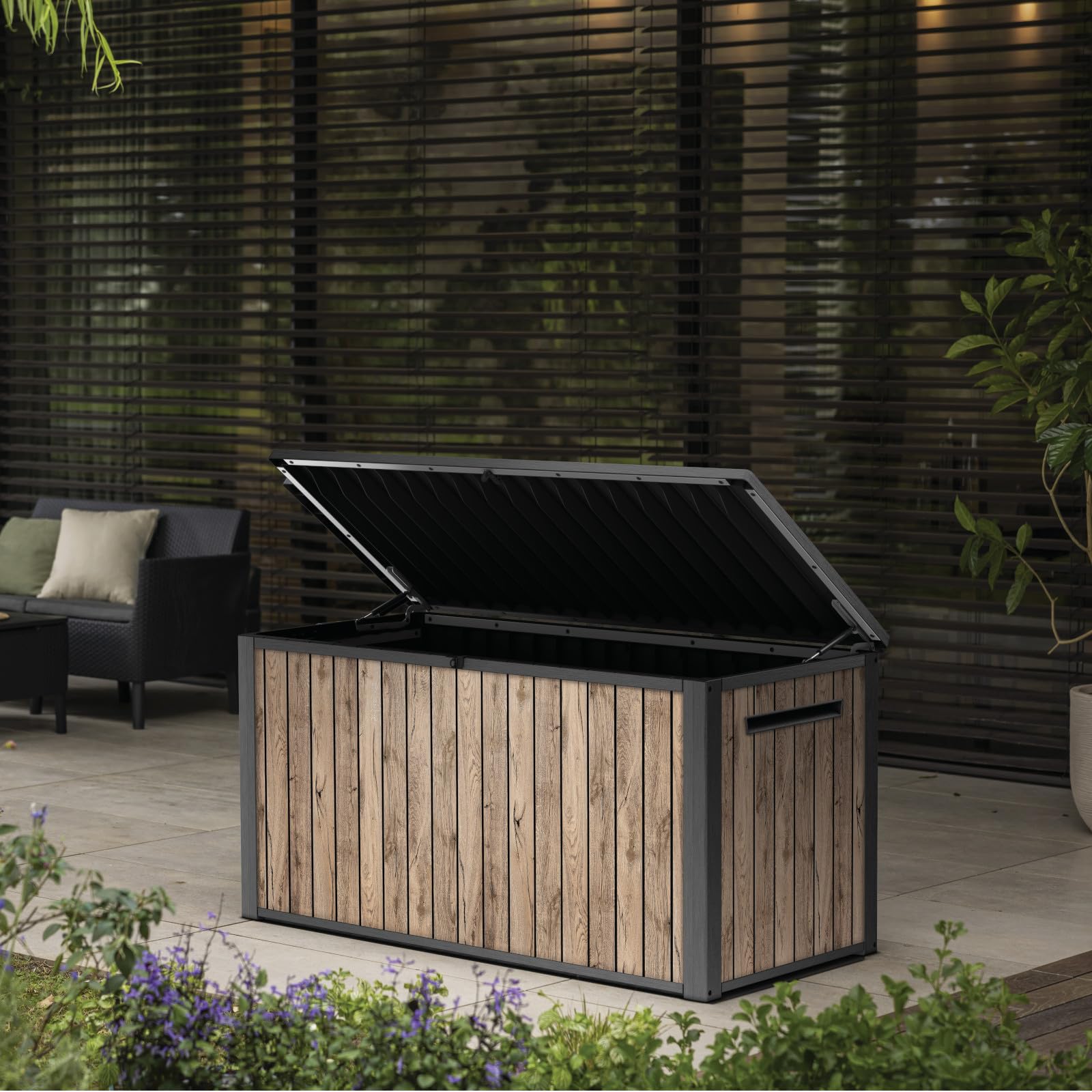 Keter Gartenbox Sierra 643L | 144x67x73 cm cm | Kunststoff in Holzoptik (Pinie) | Deckel mit Gasdruckfedern | abschließbar