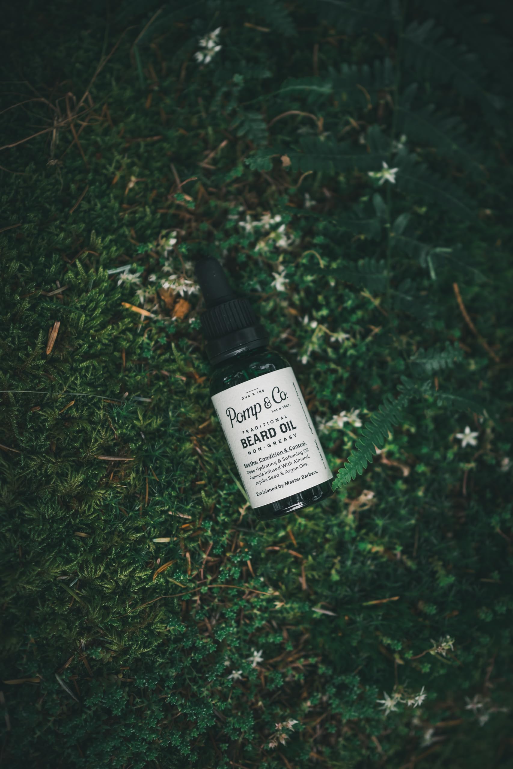 Pomp & Co Non Greasy Beard Oil, feuchtigkeitsspendendes und weichmachendes Bartöl mit Jajoba- und Arganöl 30ml