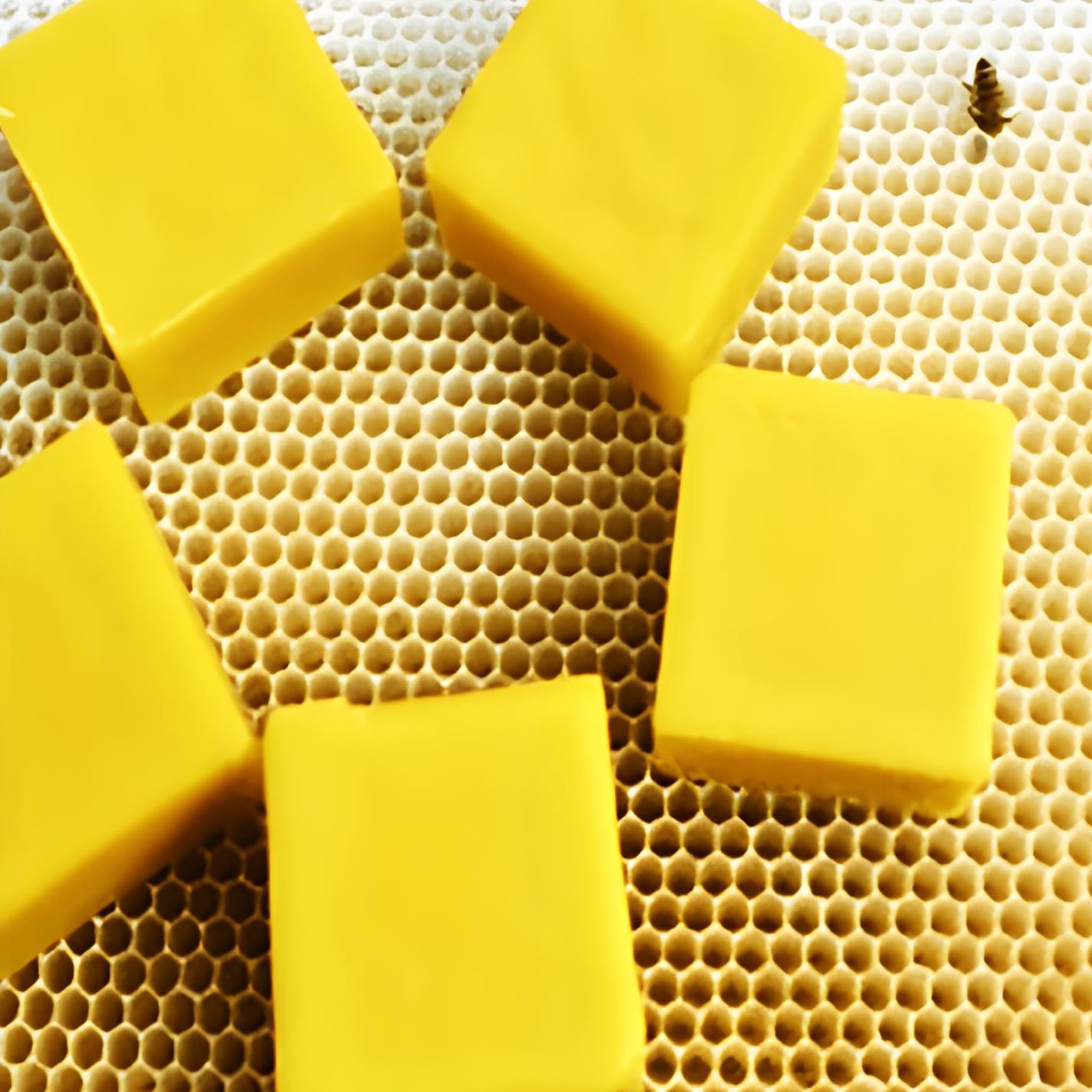 Bricoloco Cera natural de abejas pura en pastillas | Bloque de cera para cosmética natural, velas, artesanía, protección de la madera, impermeabilizante de ropa y zapatos. (2, Kilogramos)