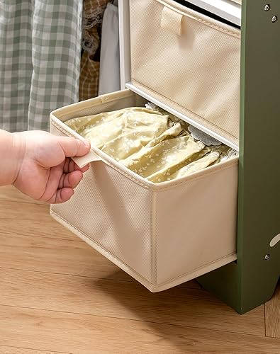 Vista 18 de ROBOTIME Cuna para muñeca, cama de madera para muñecas, cuna de juguete con almacenamiento, ropa de cama y ganchos de madera, cuna para muñecas