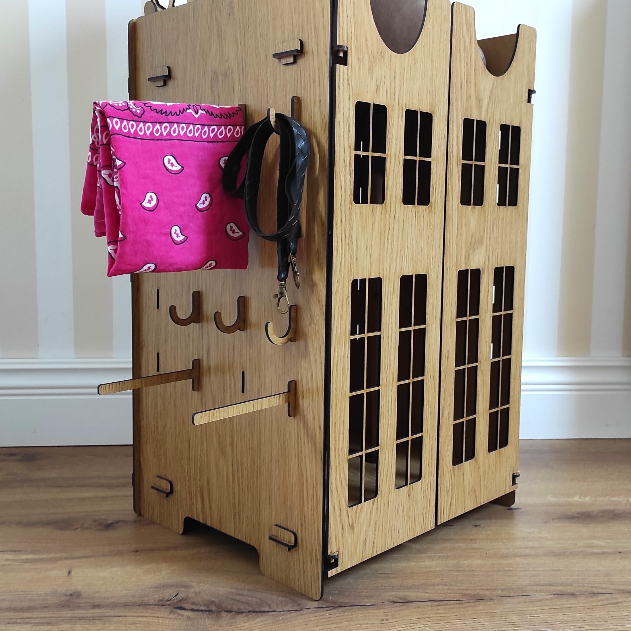 Cavallo in legno – Giocattolo per cavalli per 2 hobby horse con porte e accessori – Stalla per cavalli – Design in legno scuro
