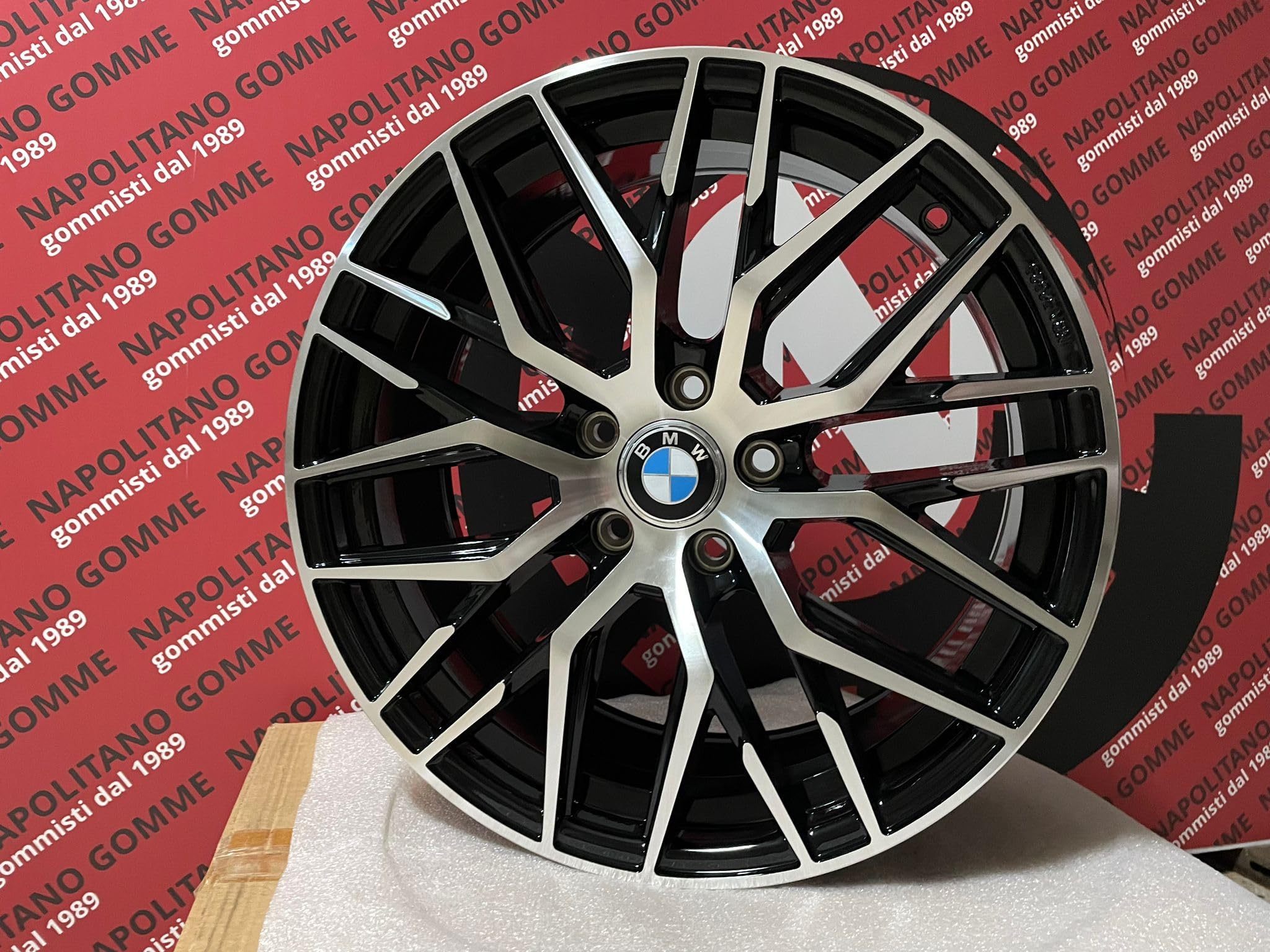 4 Cerchi in lega compatibili per Bmw serie 1 F40 e X1 F48 da 18 pollici rs4