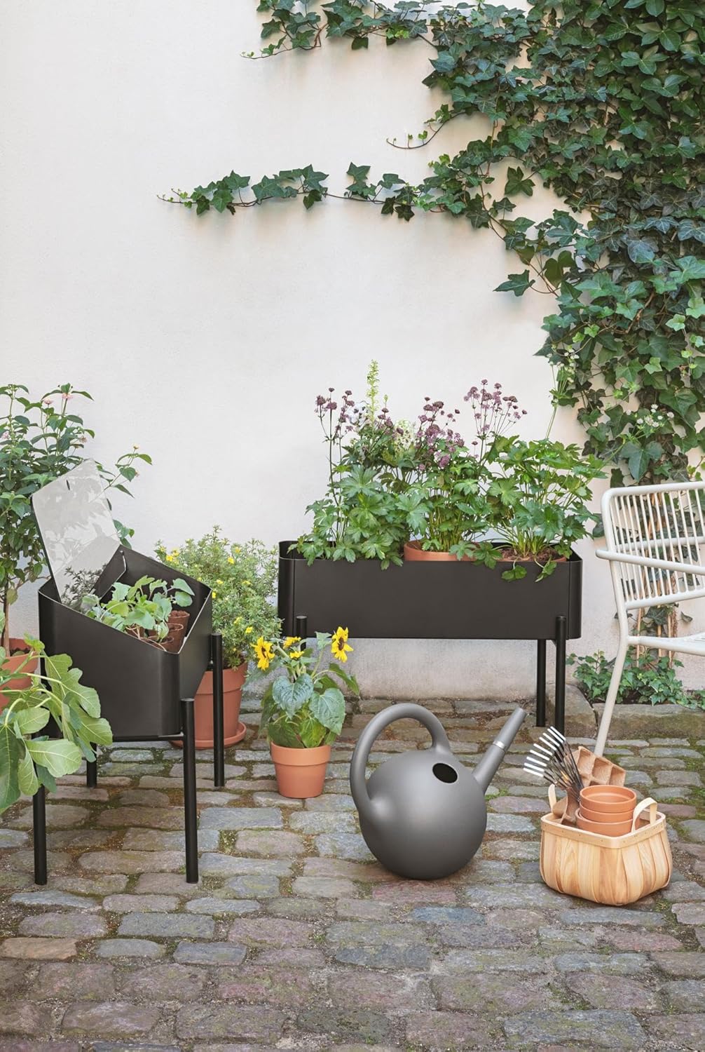 Eva Solo | Simply Grow Planter | Ideal for Growing Vegetables, Herbs and Decorative Flowers | Black
