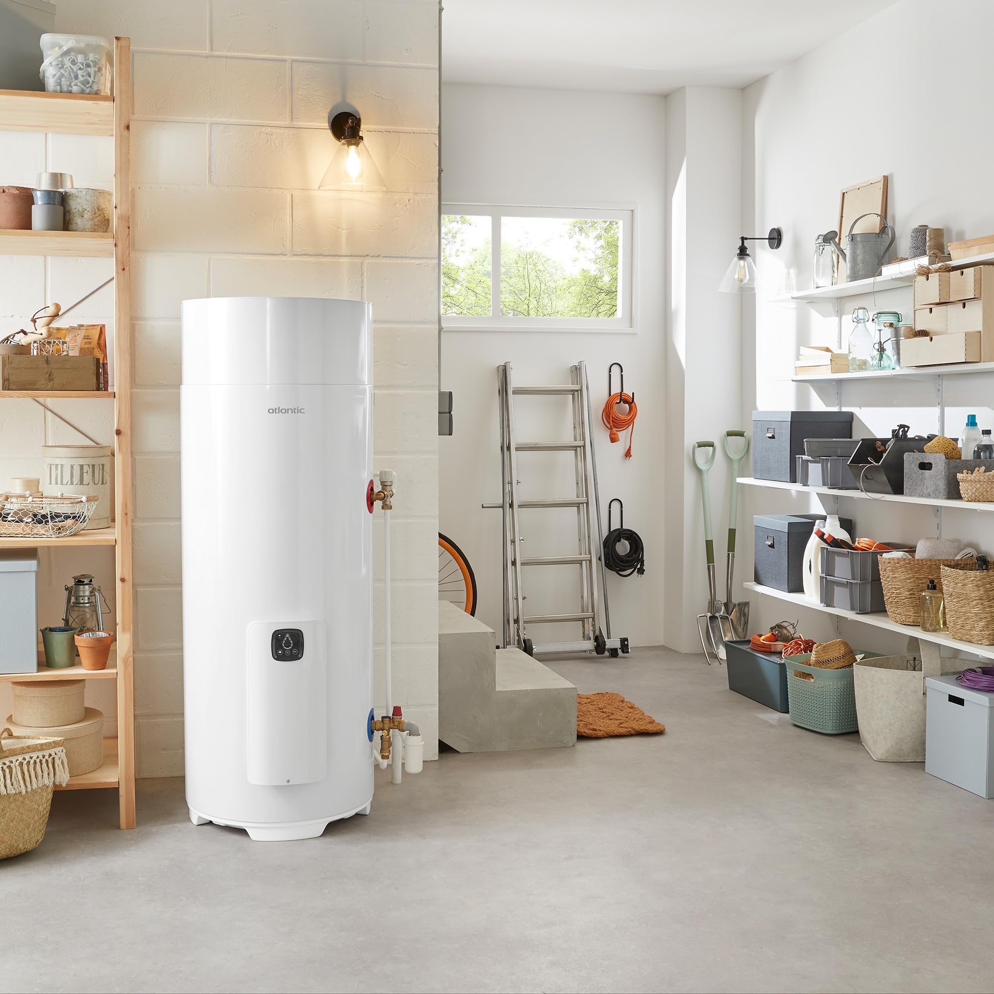 ATLANTIC Chauffe-eau thermodynamique Égéo vertical sur socle 250L
