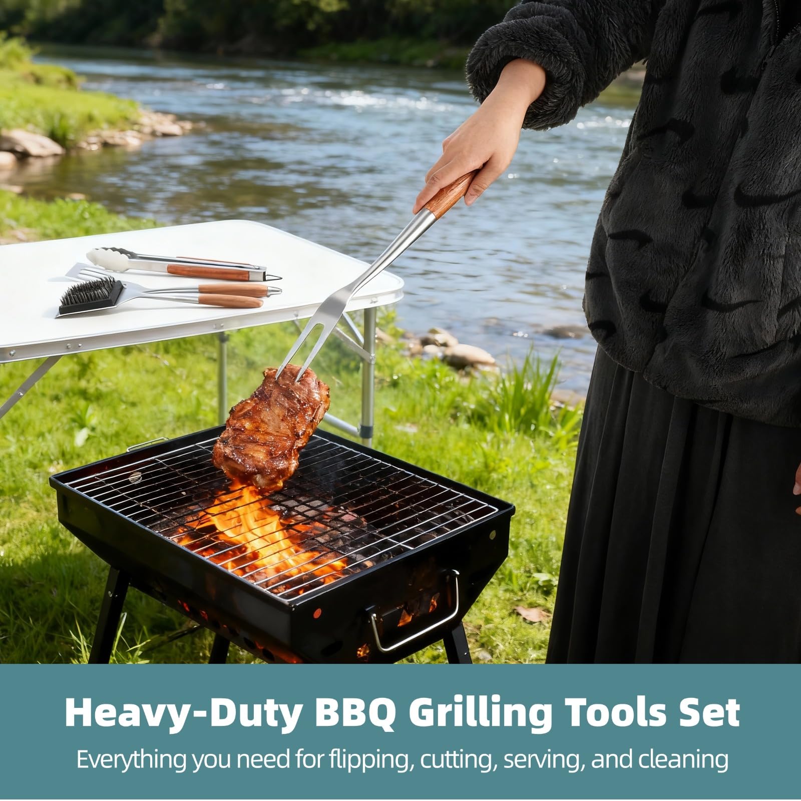 Outils Barbecue 4 pièces, spatule, Fourchette, Pince et Brosse de Nettoyage en Acier Inoxydable, poignée Isolante en Bois de Rose, Accessoires pour Grill extérieur, Cadeau pour Homme