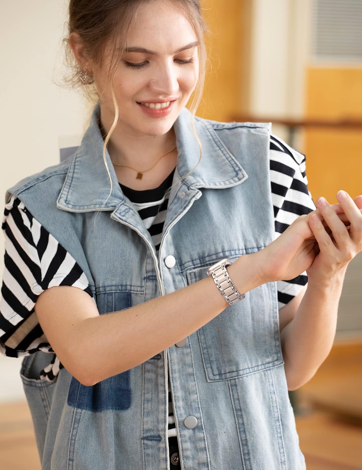 Moolia Metal Band Compatible with Apple Watch Band 38/40/41/42mm Women Rhinestones Resin Wristband Bling Diamond Bracelet for iWatch Series 11 10 9 8 7 6 5 4 3 2 1, Starlight - Image 4