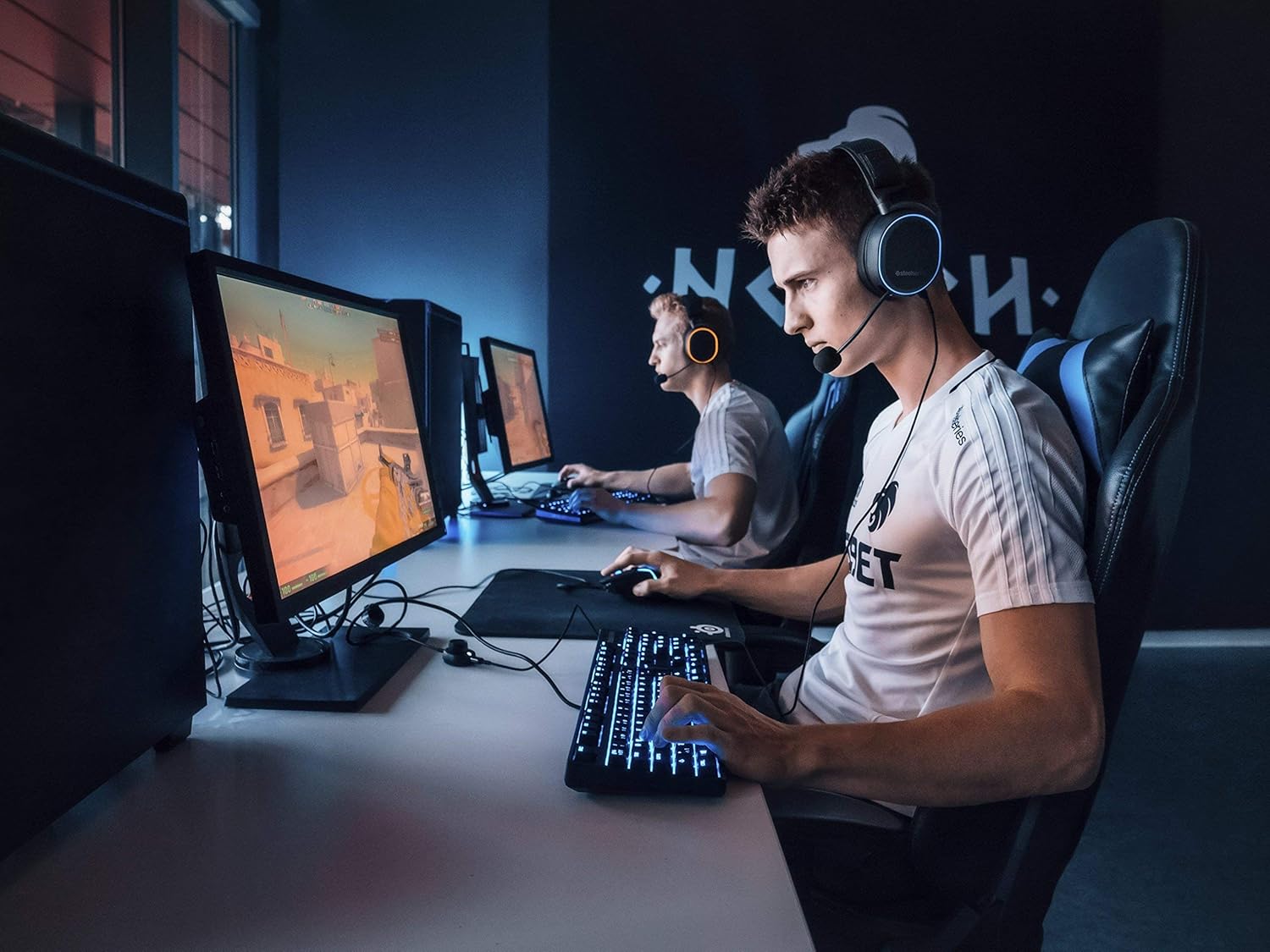 Bеѕt Quаlіtу 🔥 steelseries Arctis Pro High Fidelity Gaming Headset - Hi-Res Speaker Drivers - DTS Headphone:X v2.0 Surround for PC (Renewed) 🔥 Hоt Dеаlѕ steelseries Arctis Pro High Fidelity Gaming Headset - Hi-Res Speaker Drivers - DTS Headphone:X v2.0 Surround for PC (Renewed)