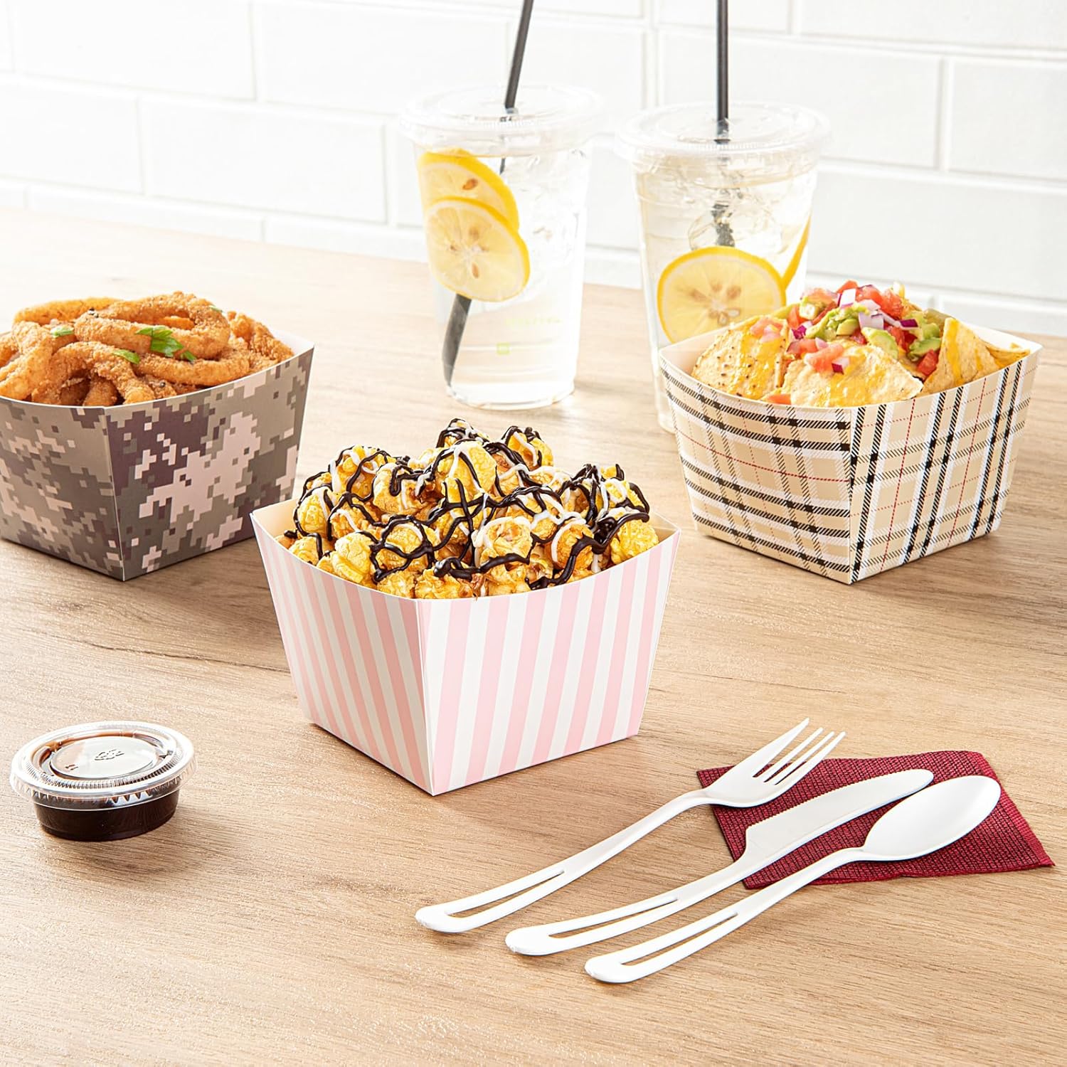 Restaurantware Bio Tek 5.3 x 5.3 x 3.3 Inch Popcorn Boxes 200 Square Mini Treat Boxes - Open-Top Design Grease Impermeable Blue And White Paper Party Favor Containers Disposable Versatile