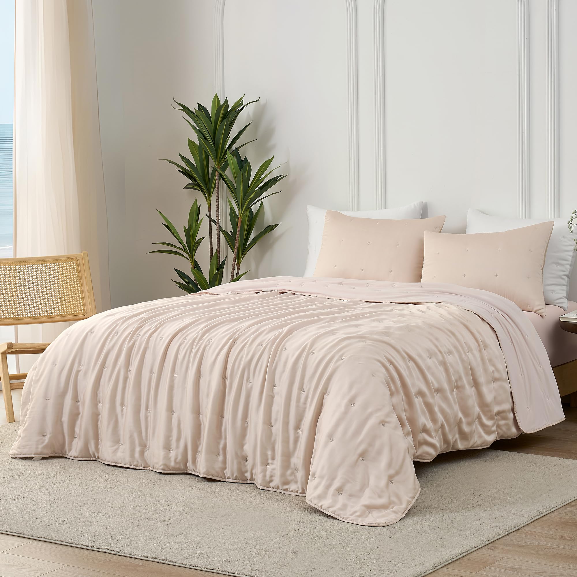 Photo 1 of Amélie Home Tencel™ Lyocell Cooling Comforter - Queen, Pink