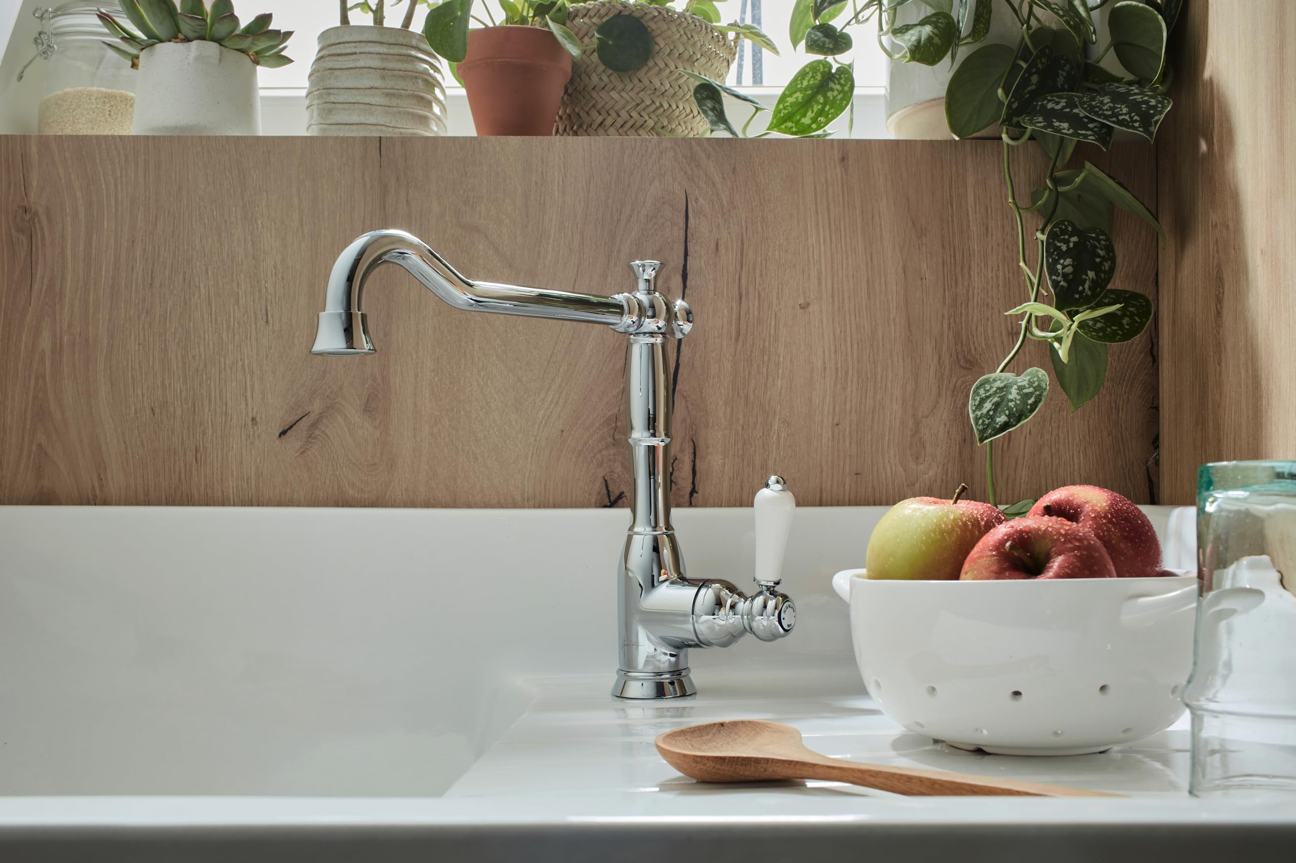 JACOB DELAFON Grifo de cocina retro Giratorio 360° Maneta cerámica Cromo | Monomando fregadero Ahorro de agua y energía Aireador antical Apertura en frío Muy duradero Baja soniridad Latón cromado
