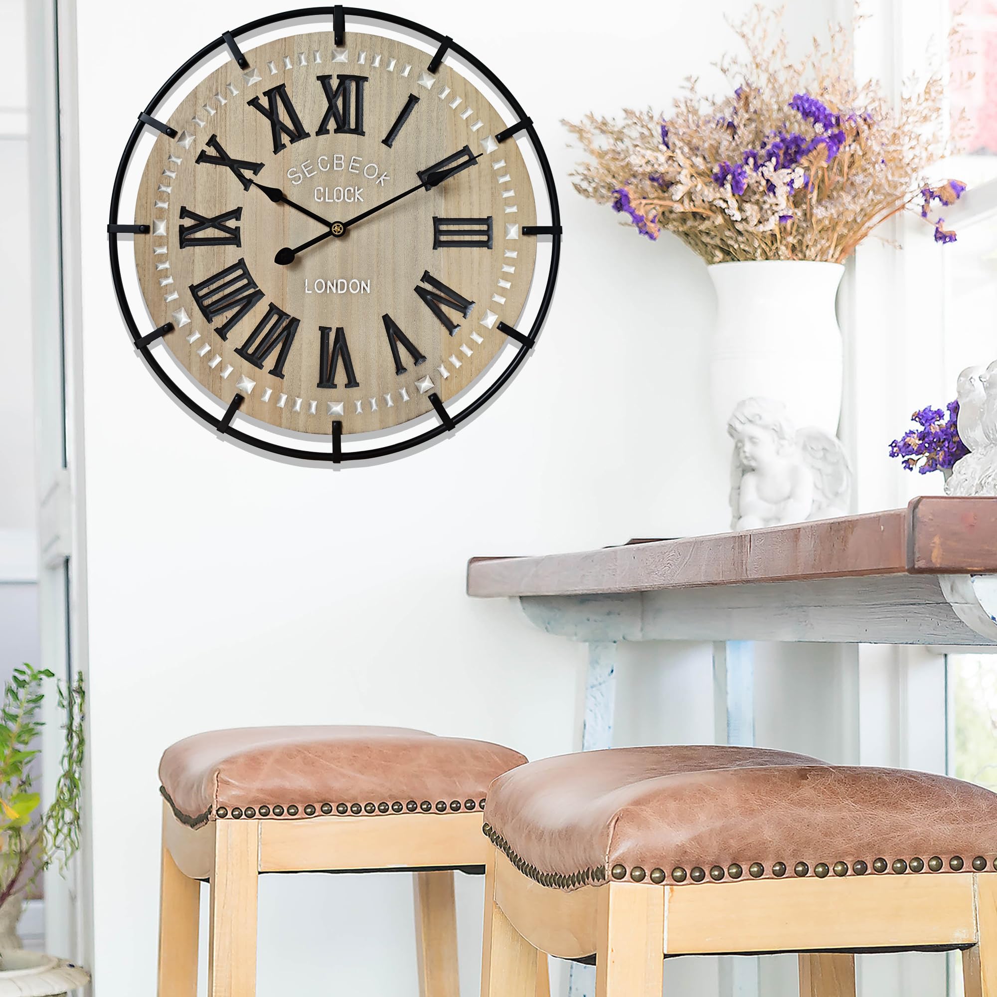Reloj de pared grande de 24 pulgadas, madera rústica de metal con movimiento de cuarzo silencioso, números romanos fáciles de leer, reloj de pared redondo decorativo alimentado por pilas para