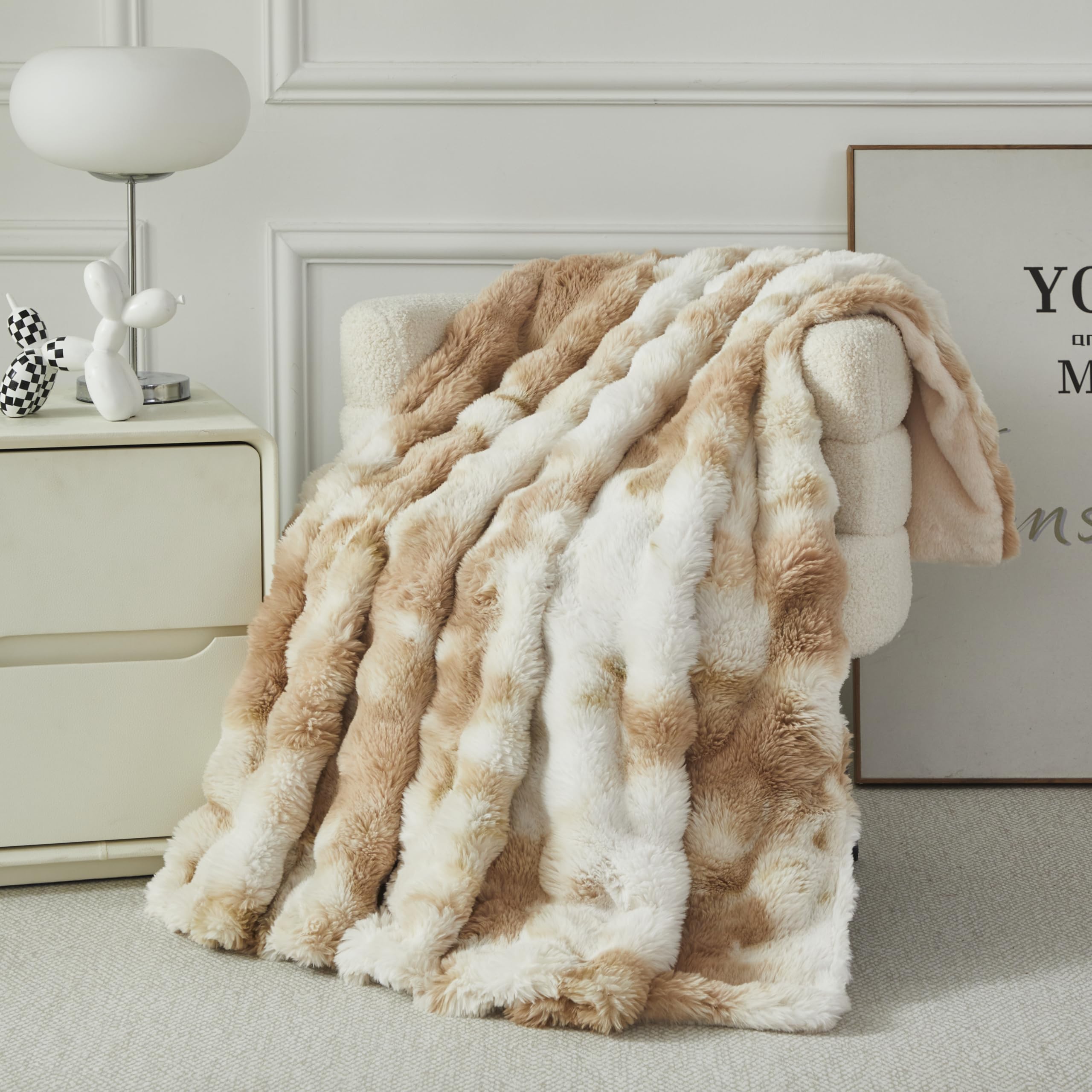 Casa Carina Fluffy Bubble Fleece Throw Blanket - Faux Fur Soft Warm Plush Cozy Blankets Thick 1000 GSM for Sofa-Large Bed Throws for Bedroom Couch Sofa Travel Kids Camping-Caramel 160x200cm