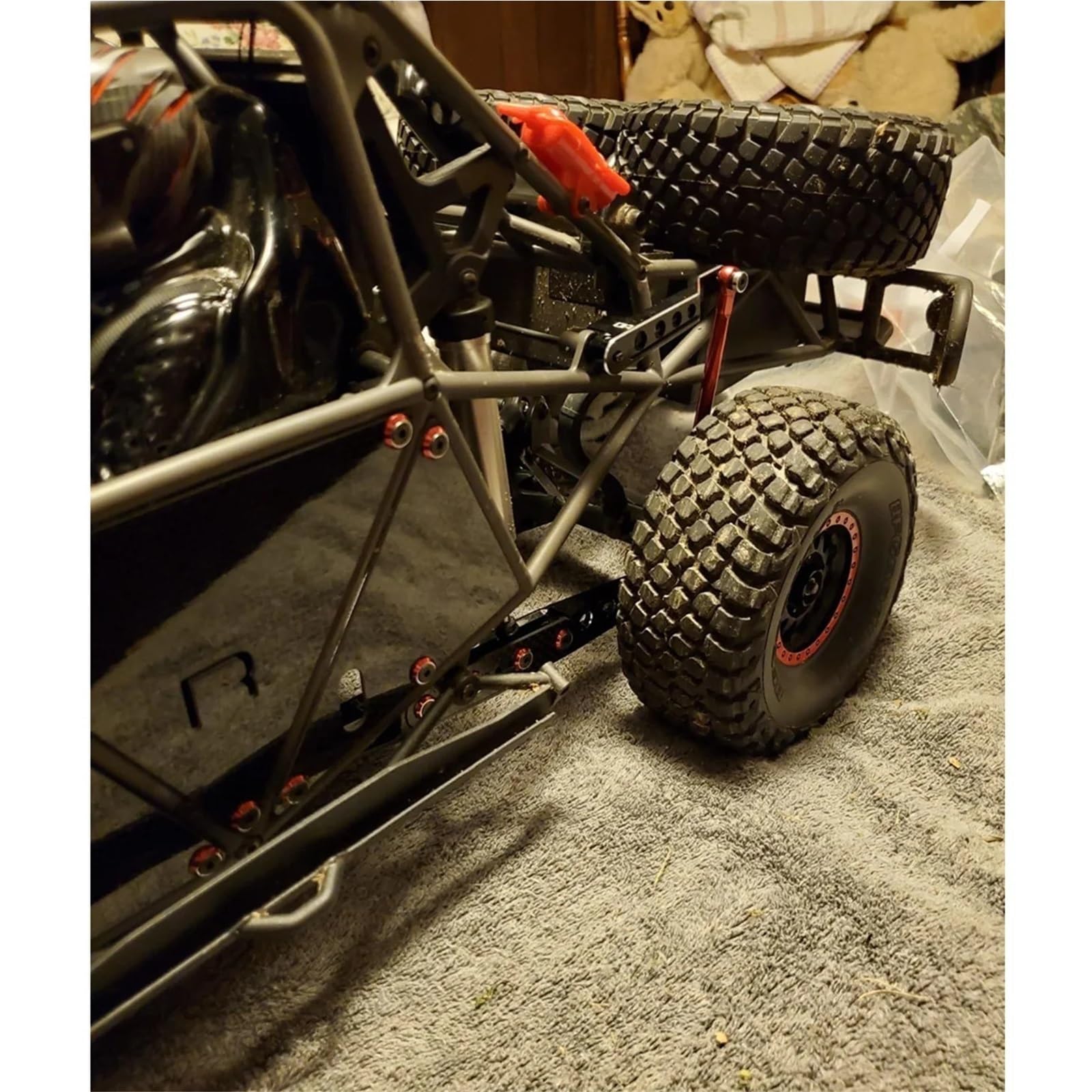 Barre de suspension Kit de barres stabilisatrices avant et arrière en métal, Convient pour la voiture RC Traxxas UDR Desert Racer. Pièces accessoires mise à niveau(1SET)