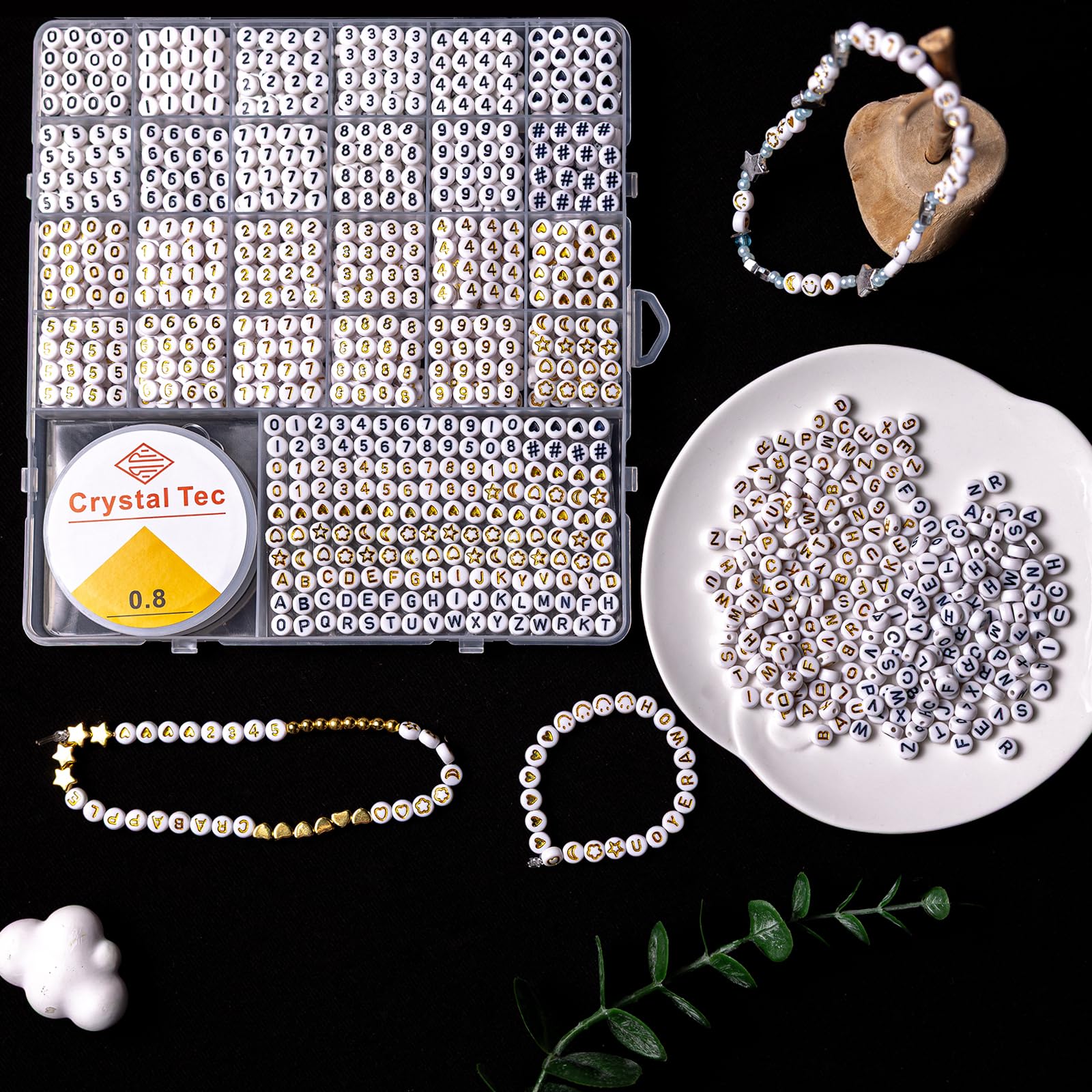 nikkiGuo Kit de 1250 cuentas de letras con cordón elástico – Alfabeto A-Z, números, corazón, luna, estrella, cuentas sonrientes para pulseras de la amistad y joyería de bricolaje (latidos blancos y