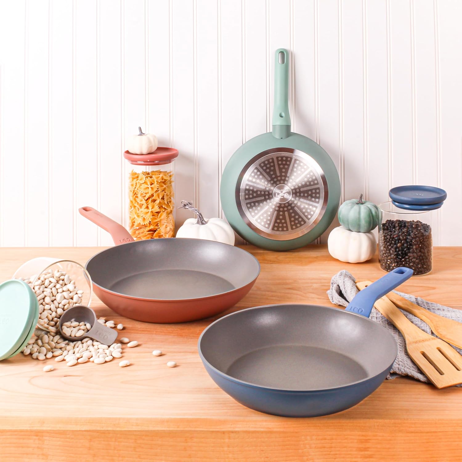 Berghoff LEO Non-stick Cast Aluminum Frying Pan 8" Ferno-Green, PFOA Free Coating Soft-touch Stay-cool Handle Induction Cooktop Fast Heating, Canyon Rose