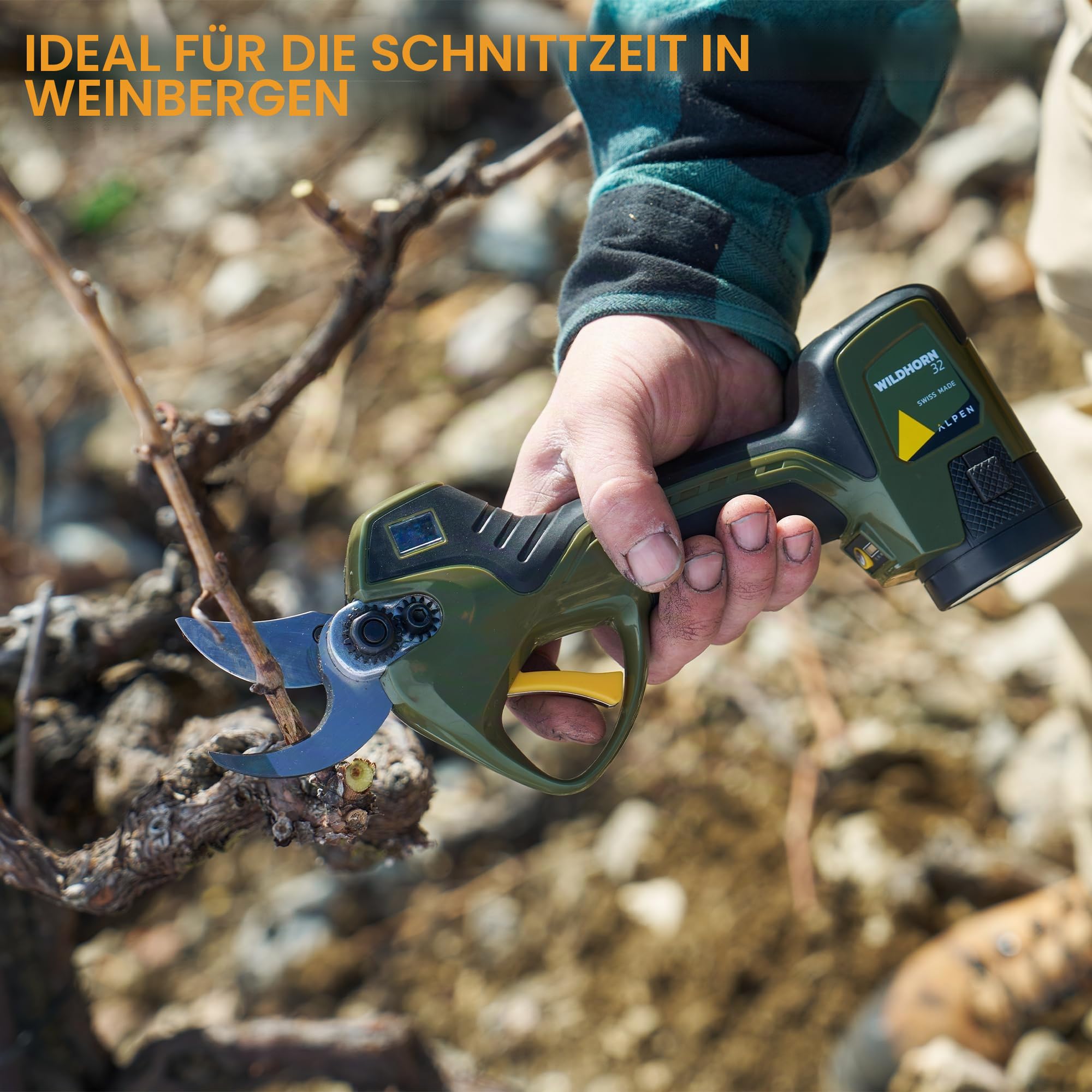 Alpen Swiss Tools Wildhorn 32 Akku-Astschere - elektrische Gartenschere Ø 32 mm, FELCO HSS-Klinge, LCD-Display, 3 Akkus, Profi-Set mit Zubehörkoffer, Schweizer Qualität für präzise Schnitte