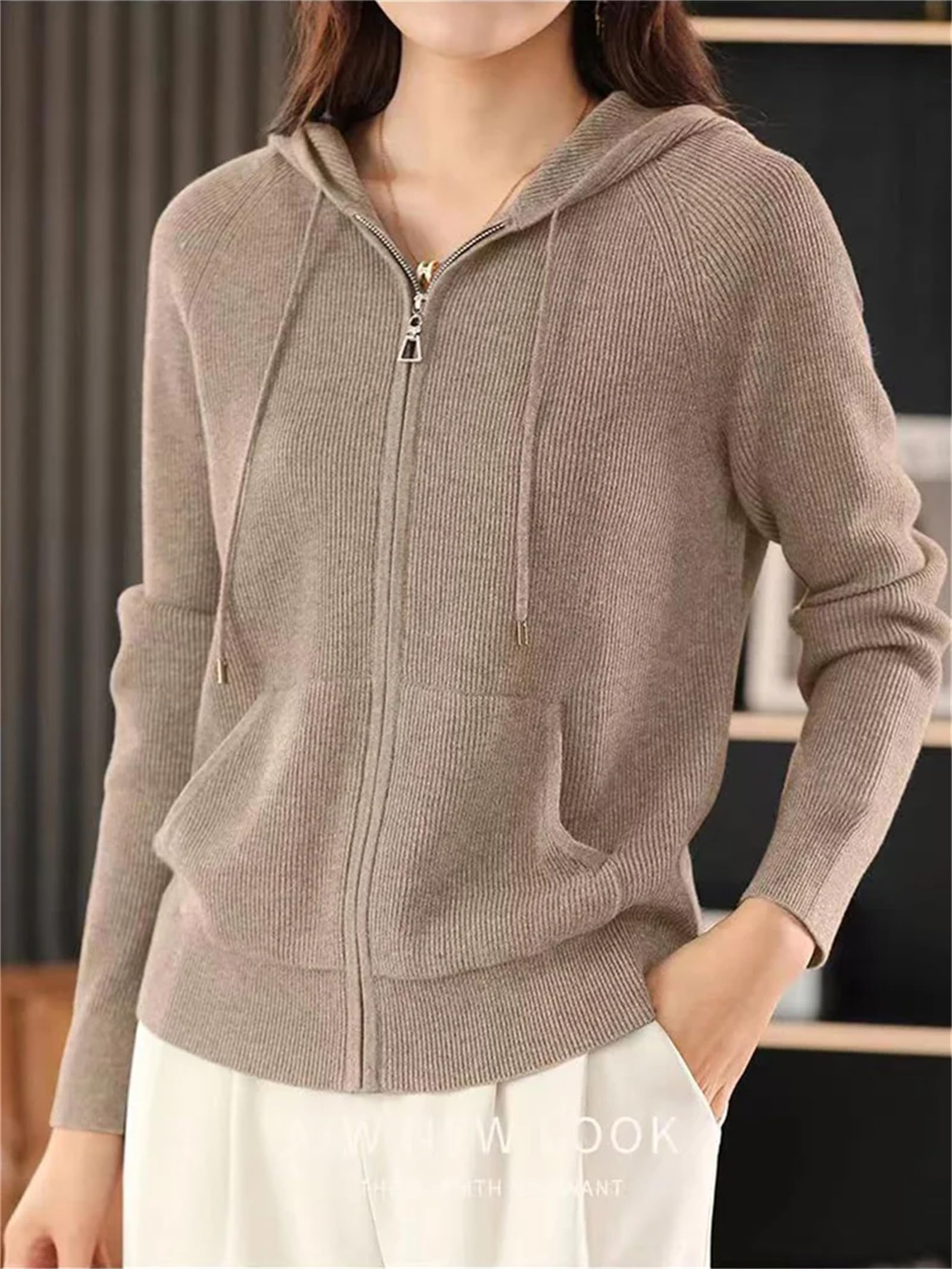 Maglione da donna in lana lavorato a maglia a maniche lunghe con cerniera e cappuccio in cashmere