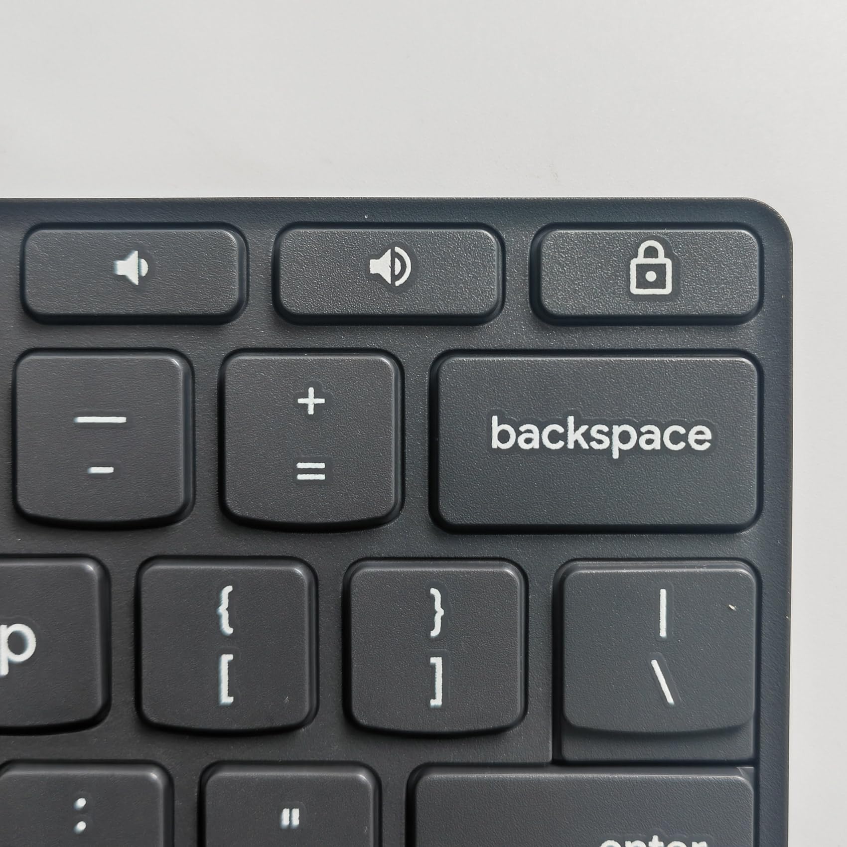 Lenovo Chromebook 11.6インチ 英語配列キーボード Amazon.com: WWGTMC New Keyboard Replacement for Lenovo 300e Yoga