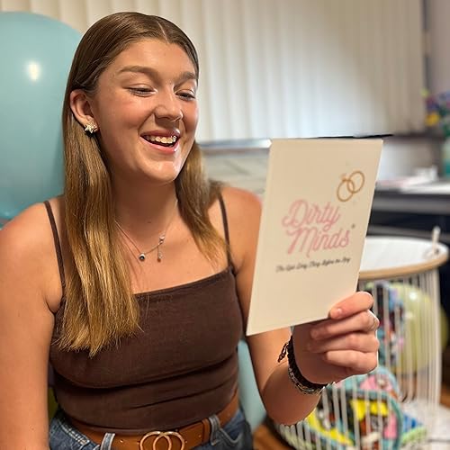 Miniatura 5 de TDC Games Juegos de despedida de soltera Dirty Minds para adultos, juegos de despedida de soltera con pistas traviesas para 25 invitados, juegos