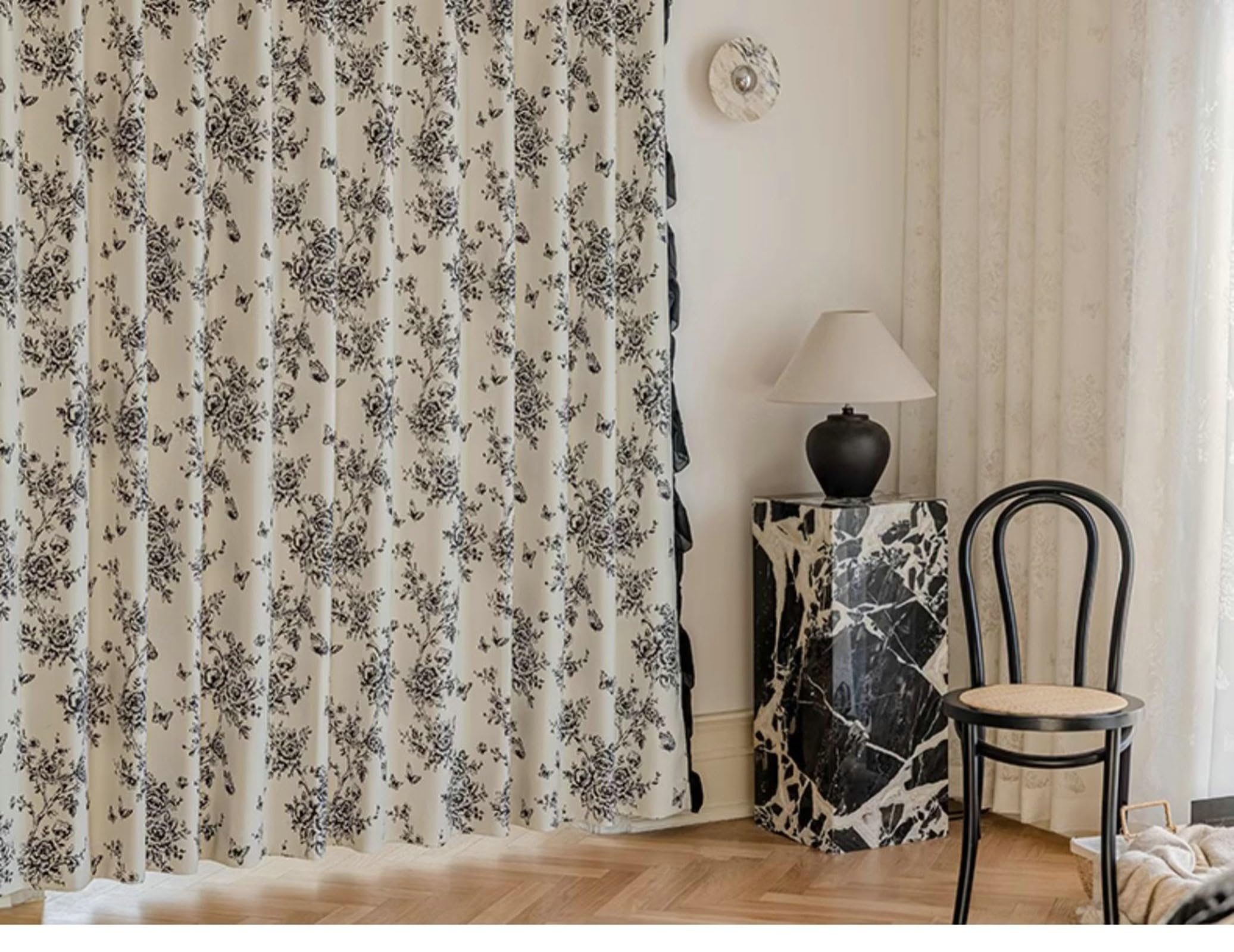 Rideau Occultant 2 Pièces, Rideaux Fenetre Chambre Chenille à Oeillets Motif de Papillons et Fleurs avec Volants Rideaux de Fenêtre pour Salon Intérieurs Beige Noir, 102L x 214H cm
