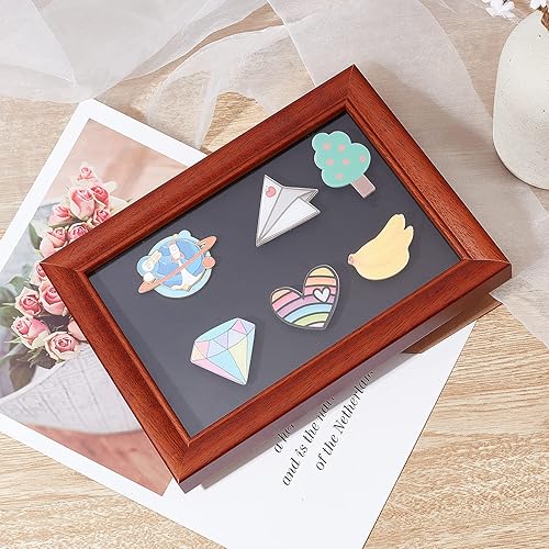 Vista 25 de OLYCRAFT Vitrina de madera de 9.4 x 13.7 x 2 pulgadas, vitrinas para insignias, almacenamiento de insignias, broche, con ventana transparente e