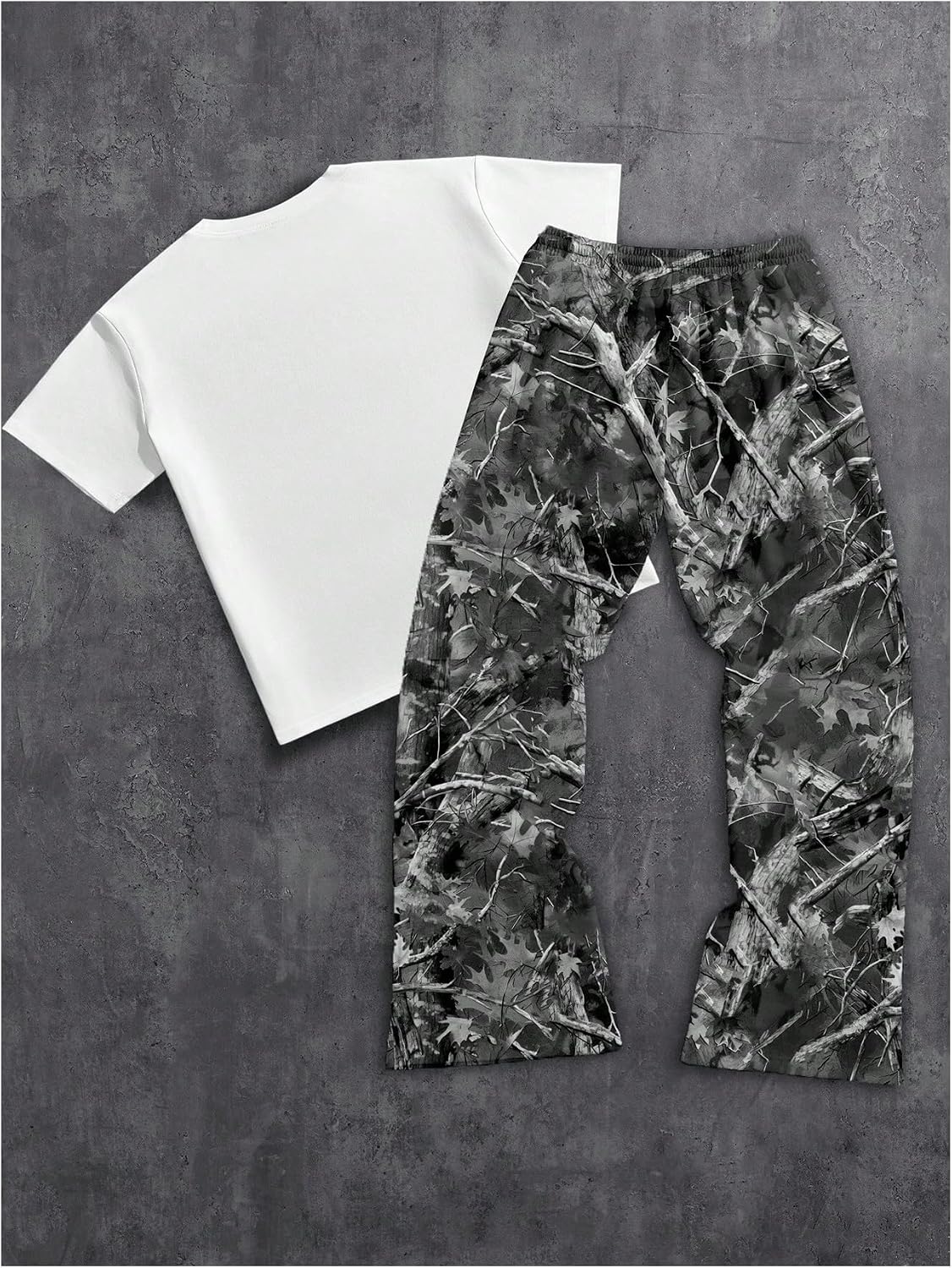 VIPWOLF Men's 2 Piece Outfits Short Sleeve Letter Graphic Tees and Drawstring Flared Sweatpants Tracksuits Set