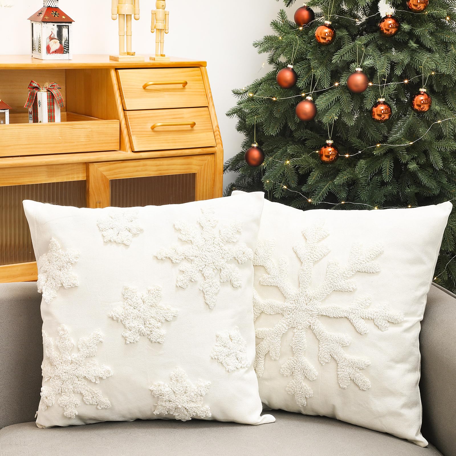 Beeveer 2 federe per cuscini natalizie, 45 x 45 cm, decorative, morbide, con fiocco di neve, per divano, camera da letto, auto, casa, 2 stili