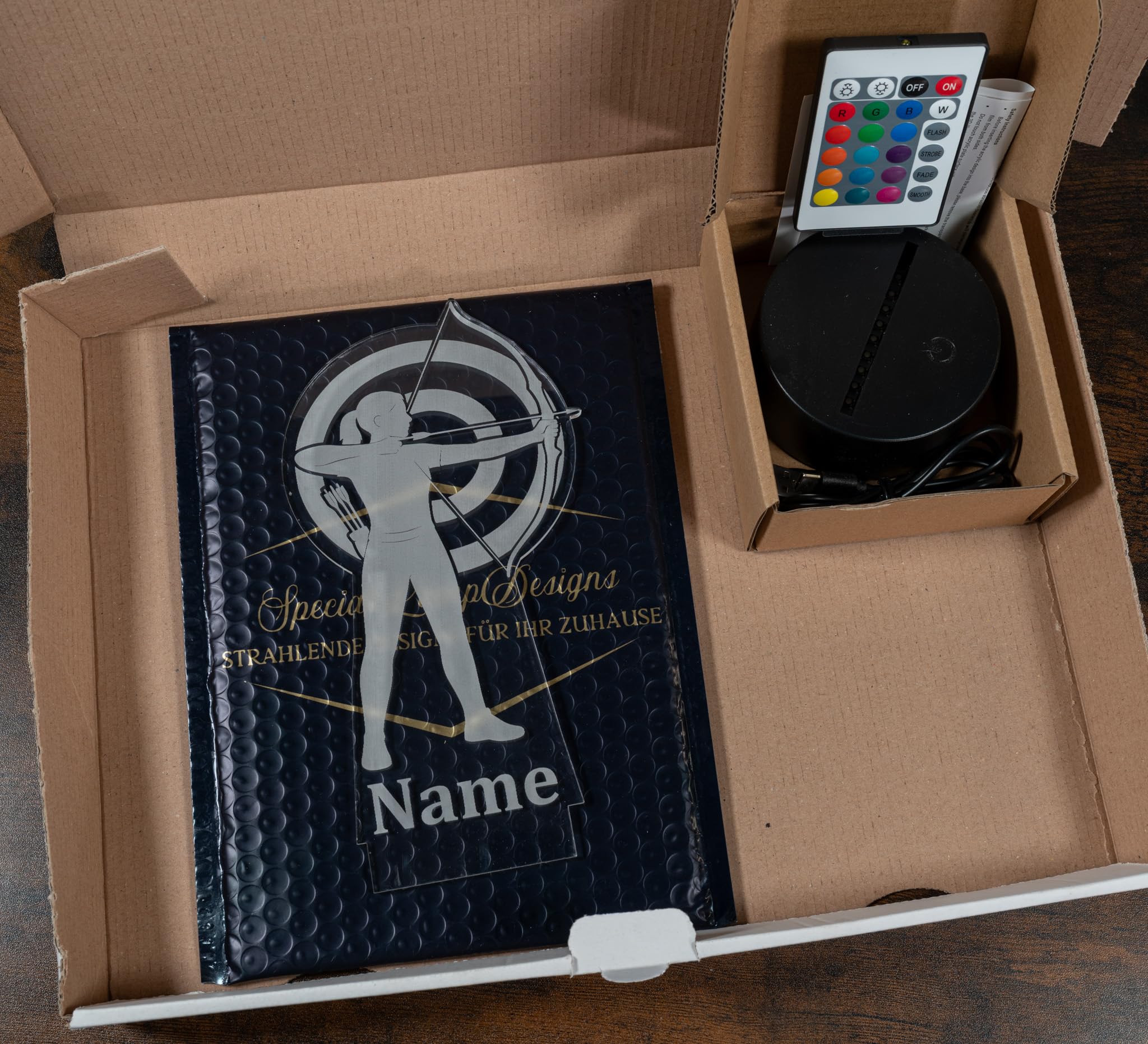 Bogen Lampe personalisiert – LED Nachtlicht mit Name | Bogenschütze Geschenk Schützen Deko | Archery Light für Kinderzimmer, Schlafzimmer & Vereinsheim