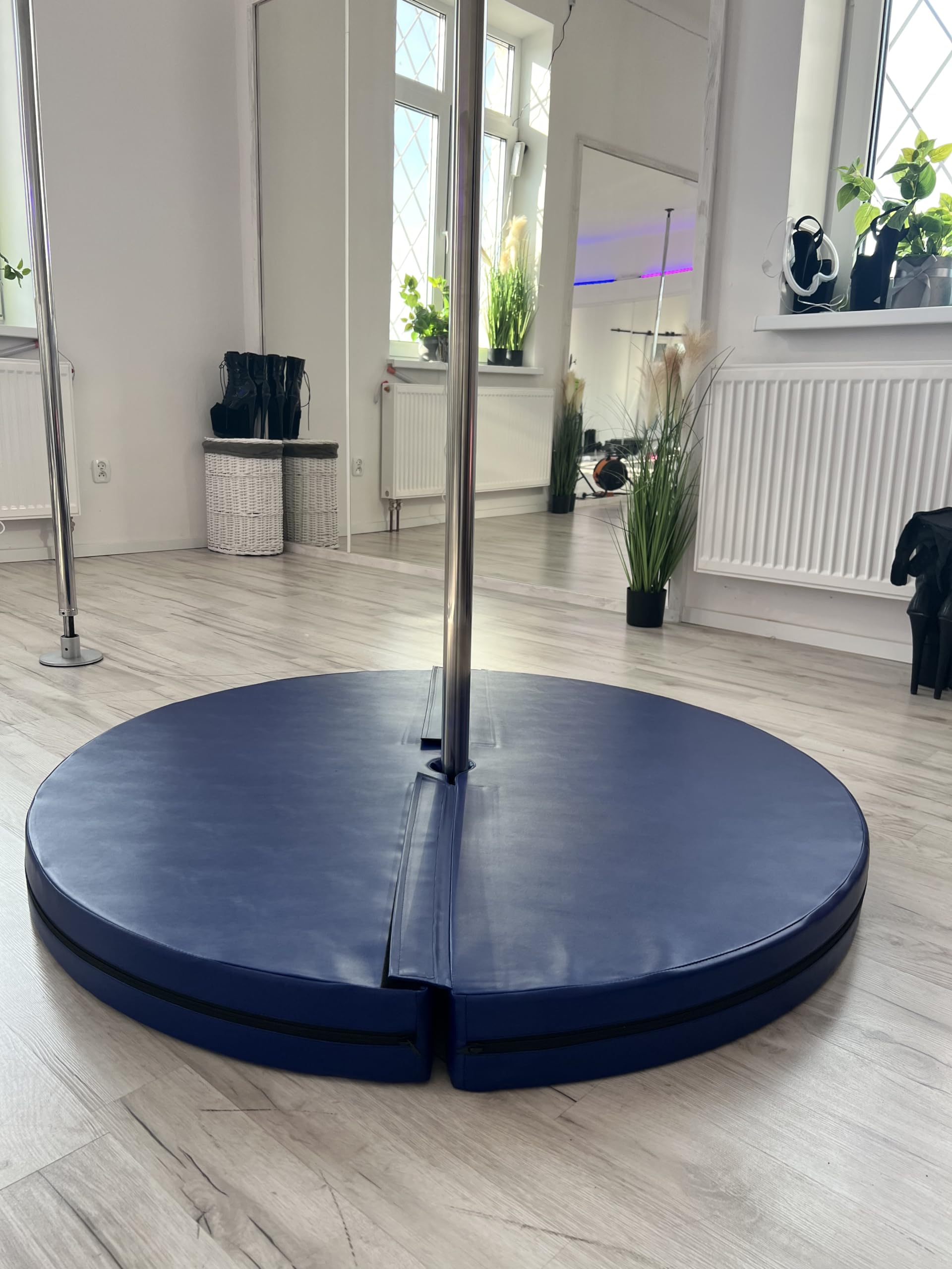 Pole Dance - Tappetino rotondo – 120 cm di diametro – tappetino antiscivolo con apertura per asta pole dance – tappetino protettivo circolare – accessorio per ginnastica