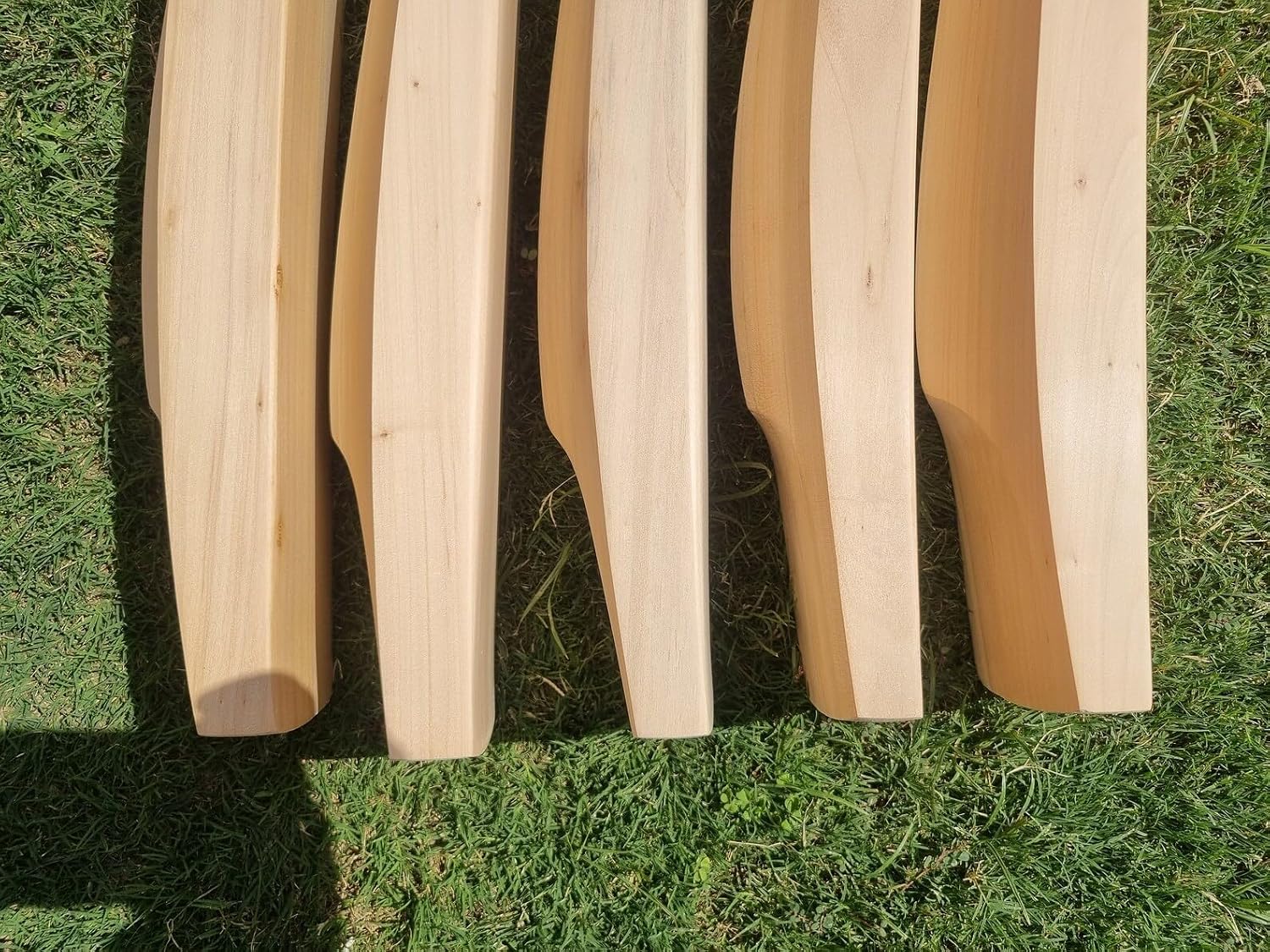 Symond Super Tusker Shape English Willow Cricket Bat, Double Pressed, Hard Hitting, 2.9 Lbs