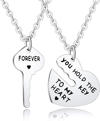BESPMOSP Juego de 2 collares con colgante a juego con texto en inglés "You Hold The Key To My Heart"