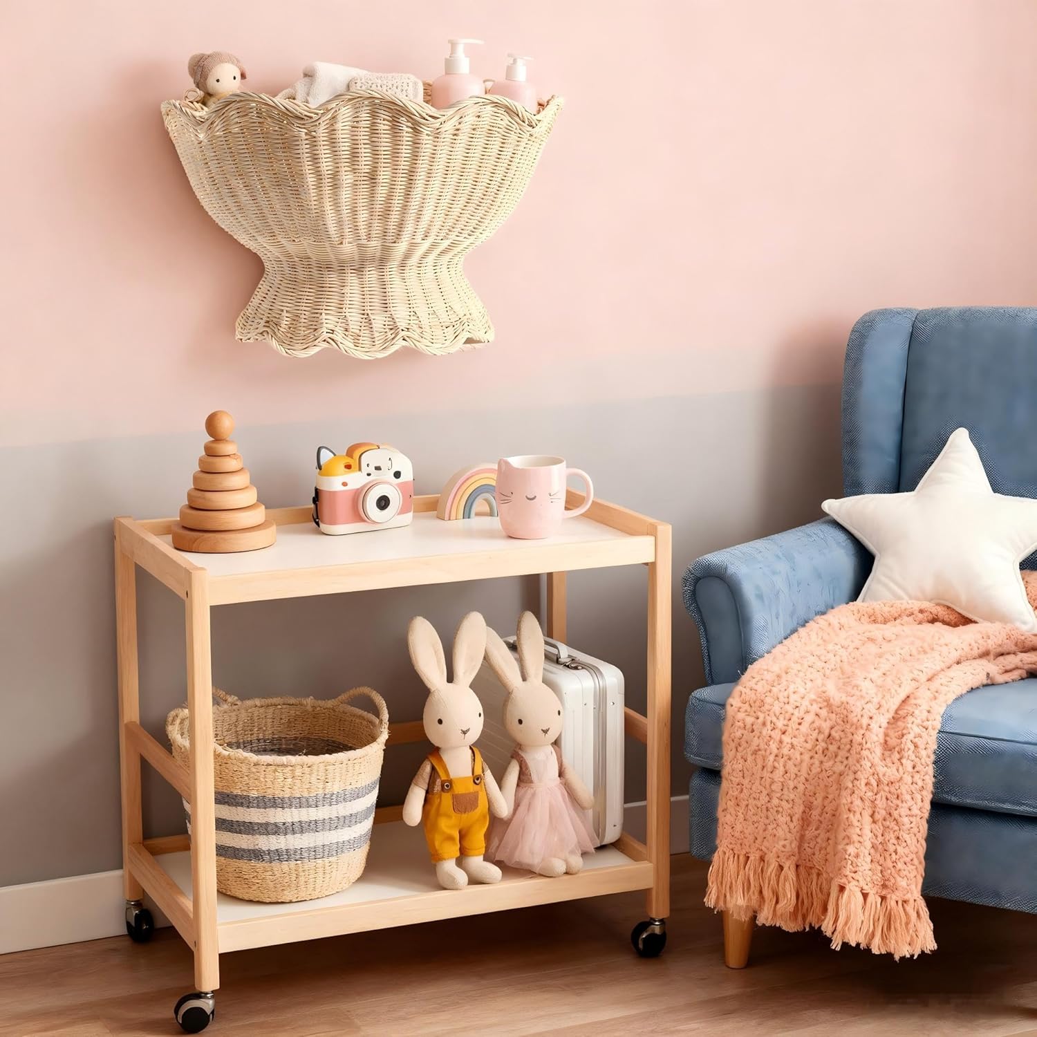 Scalloped Wicker Wall Basket,Scallop Hanging Rattan Basket for Organizing, Woven Plant Wall Decor Art, Wall Mounted Basket, Hanging Storage Basket for Front Door and Home (Natural)