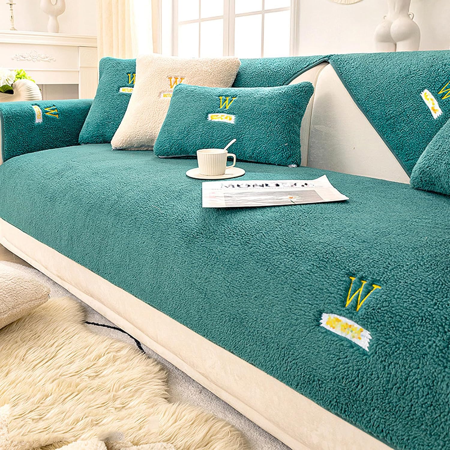 WJXBoos Fleece Couch Covers,Thick Plush Sofa Covers,Keep Warm Winter Non Slip Super Soft Sectional Couch Cover Fuzzy Furry Furniture Protector (Green,28"x28")