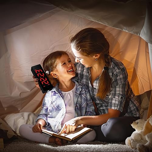 Miniatura 9 de Reloj despertador digital a pilas visible por la noche con pantalla de hora LEDLCD mejorada, linterna, reloj de viaje pequeño para dormitorio mesita