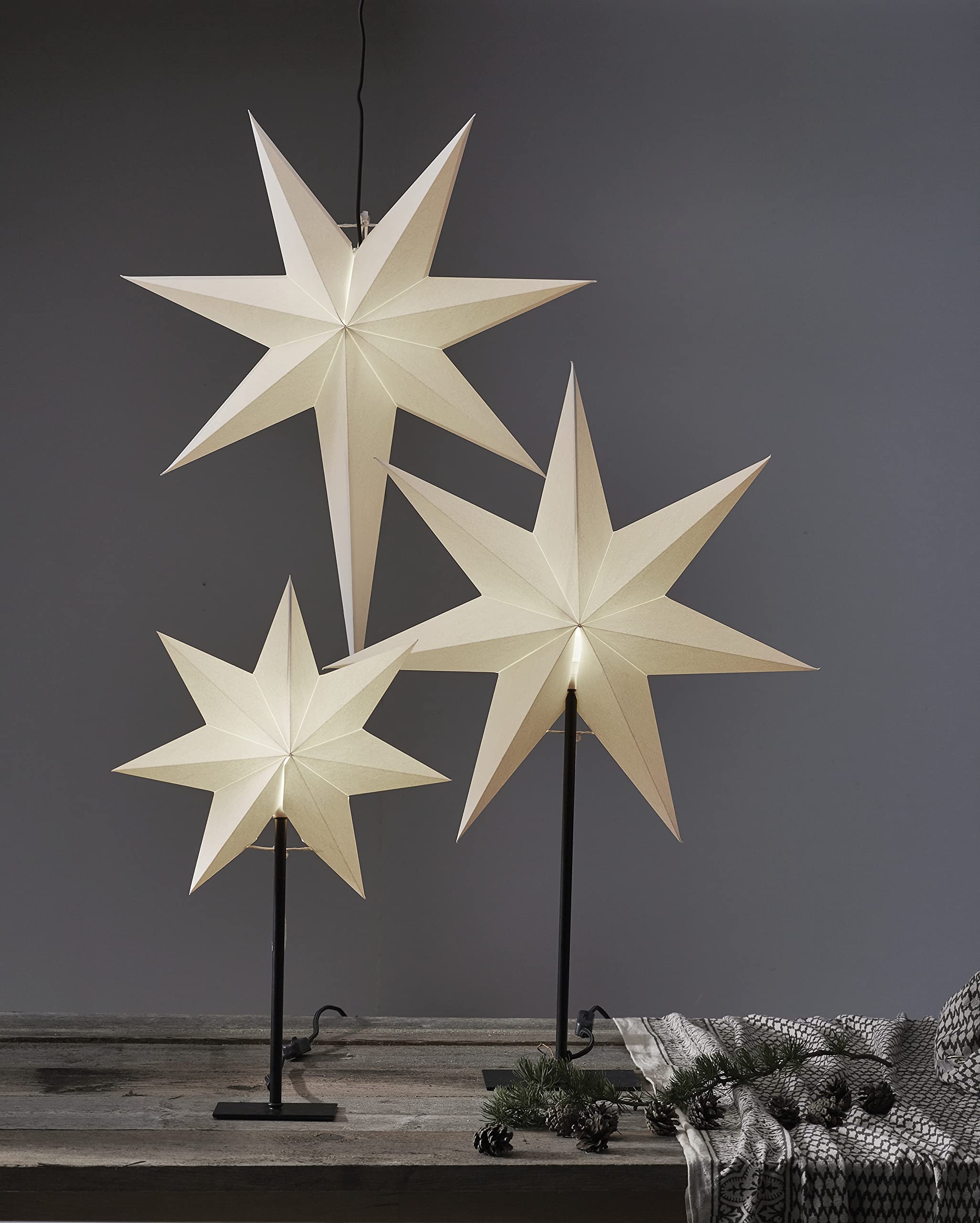 EGLO Tischlampe mit Weihnachtsstern 3D Dekostern | beleuchtet aus Papier mit Metall-Sockel, Tischleuchte Weihnachten in schwarz und weiß mit Kabel, E14 Fassung, 55 cm