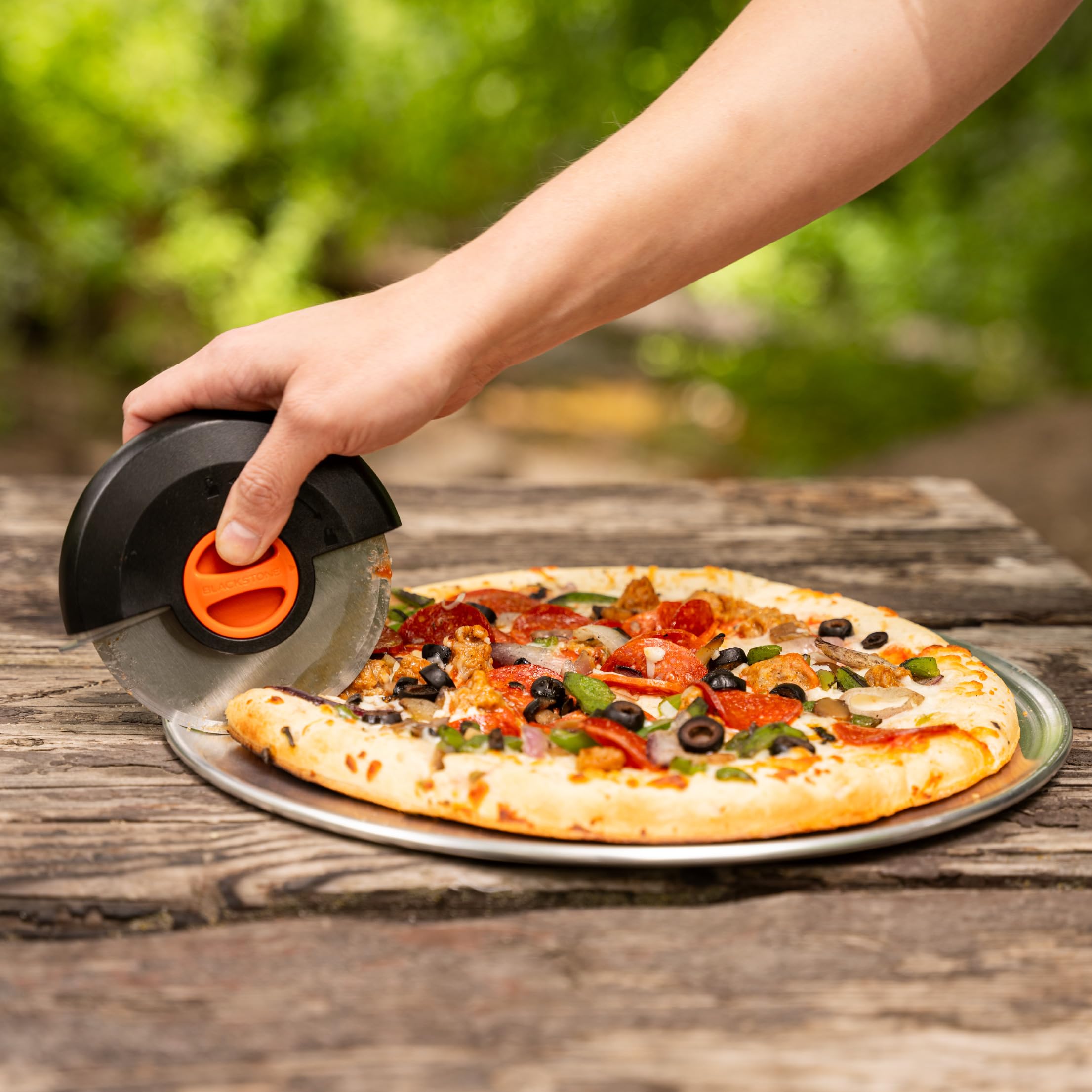 【専用】ピザオ Amazon.com : BLACKSTONE Palm Pizza Cutter with Circular Blade and