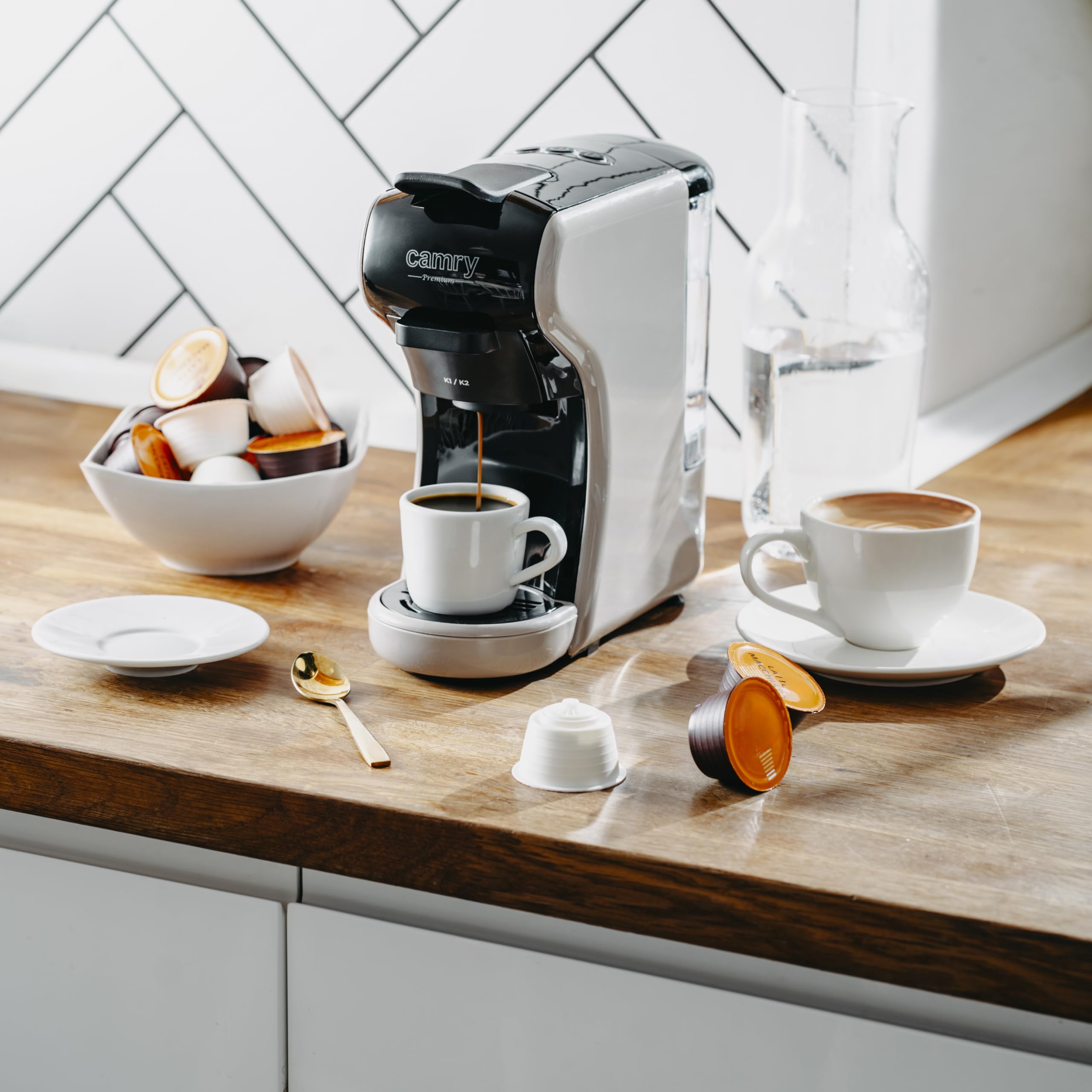 CAMRY CR 4414 Cafetera Cápsula con depósito de agua 0,6L, 19 tazas, barra compacta - Máquina de café espresso 3000W Compatible con Nespresso, Dolce Gusto, Lavazza & Más - Fácil operación con 3 botones