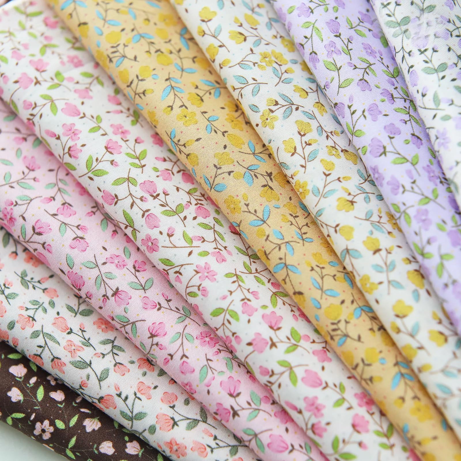 printed cotton dress fabric Flownny Petit Flowers Cotton Lawn - Kokka Original Design