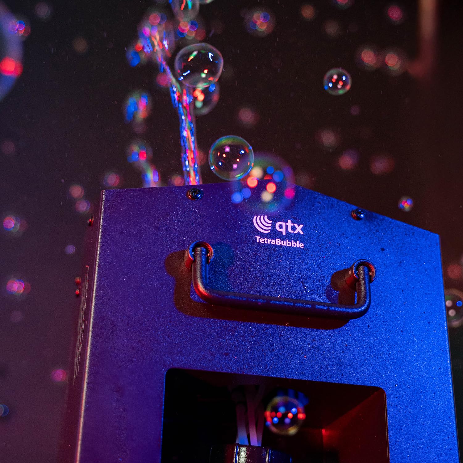 QTX Tetra Seifenblasenmaschine | Professioneller Hochleistungs-4-Rad-Bubble-Maker mit kabelloser Fernbedienung und 1,2 l Tank | Tragbarer Seifenblasengenerator für Partys, Hochzeiten, Veranstaltungen