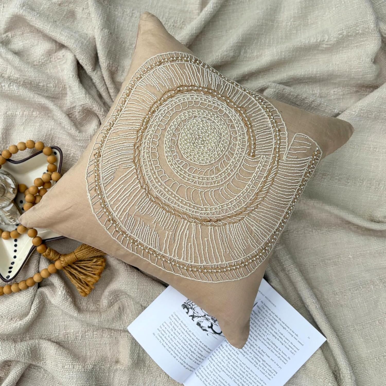 The HomeCentric Cushion Covers for Couch, Decorative Beige Designer Pillowcases 16x16 inch (40x40 cm) Linen Cushion Cover, Sea Creatures, Sea Shell, Sea Snail, Pearl, Beach Pillow - Lazy Snail